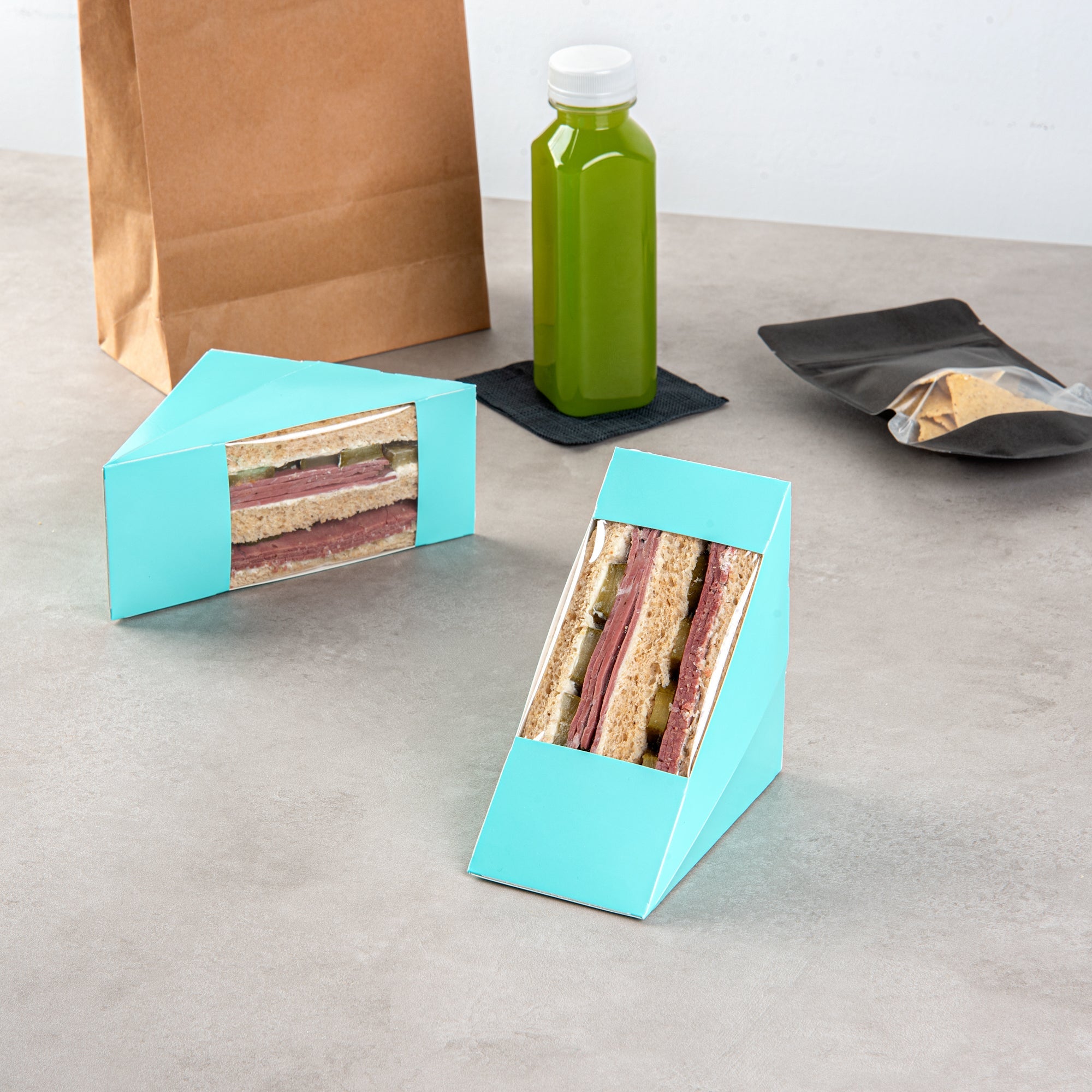 Cafe Vision Triangle Turquoise Paper Medium Sandwich Box - 4 3/4" x 4 3/4" x 2 3/4" - 200 count box