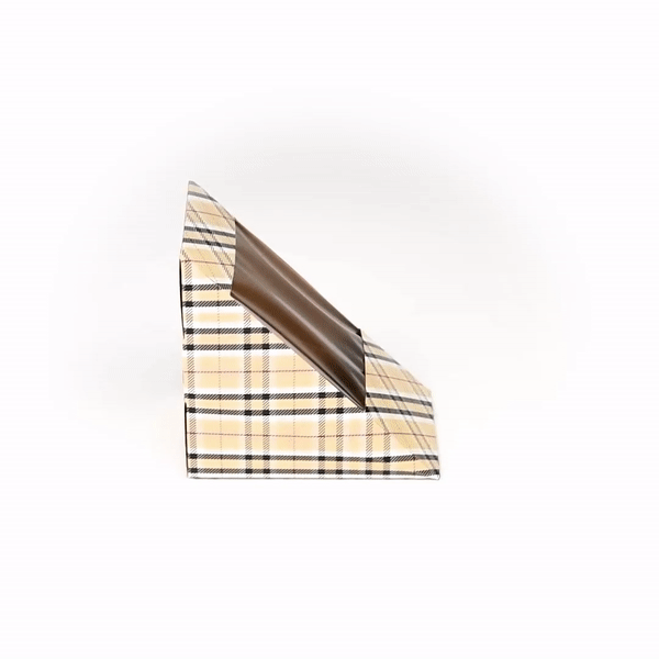 Cafe Vision Triangle Plaid Paper Large Sandwich Box - 4 3/4" x 4 3/4" x 3 1/4" - 200 count box