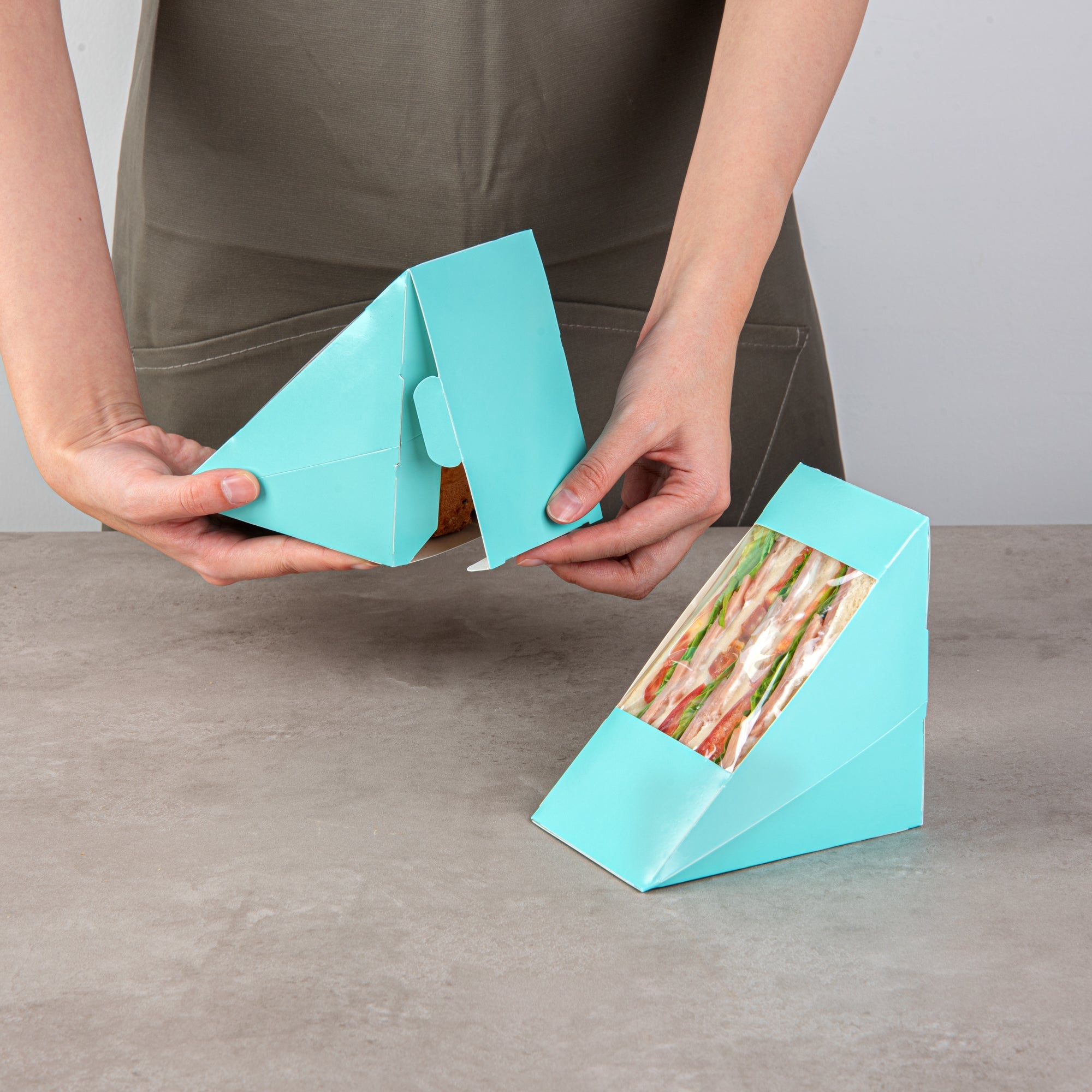 Cafe Vision Triangle Turquoise Paper Large Sandwich Box - 4 3/4" x 4 3/4" x 3 1/4" - 200 count box