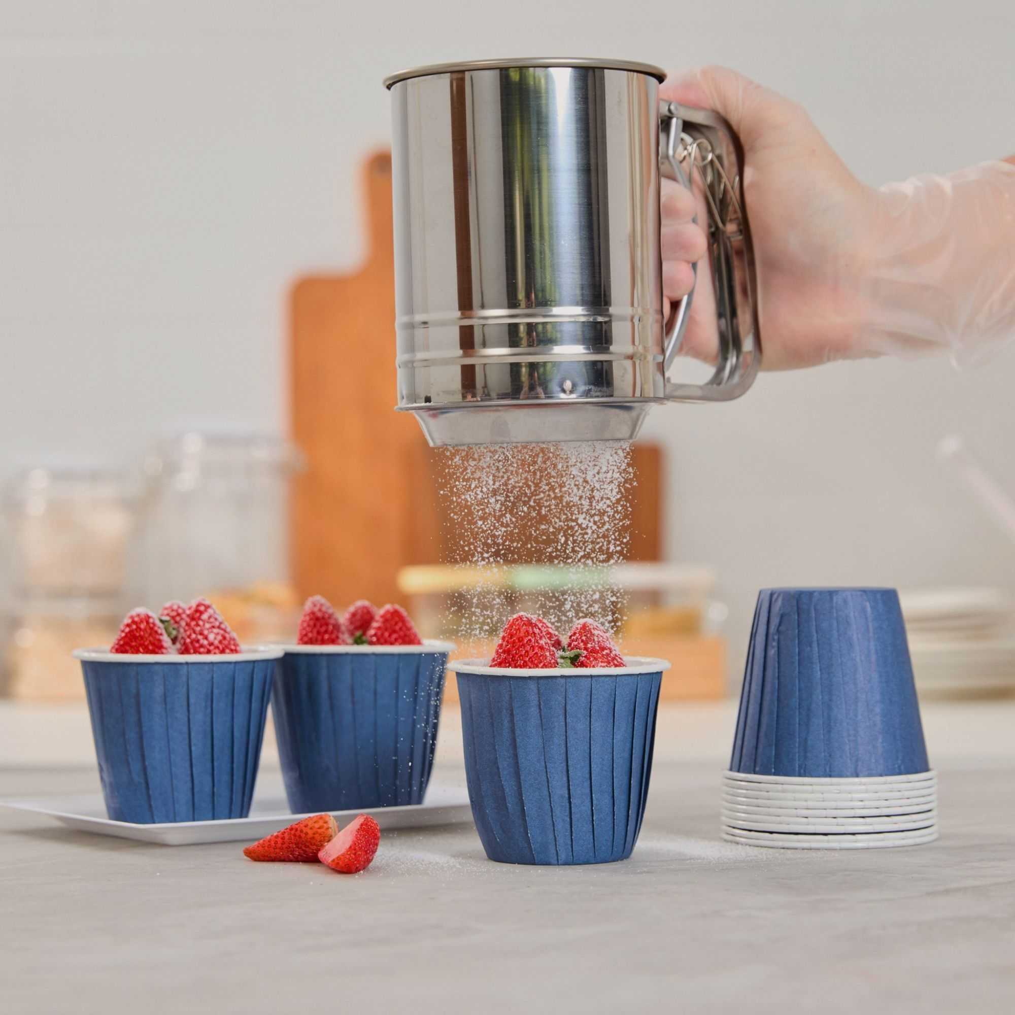 Panificio 4 oz Round Midnight Blue Paper Tall Baking Cup - Pleated - 3" x 3" x 2 3/4" - 200 count box