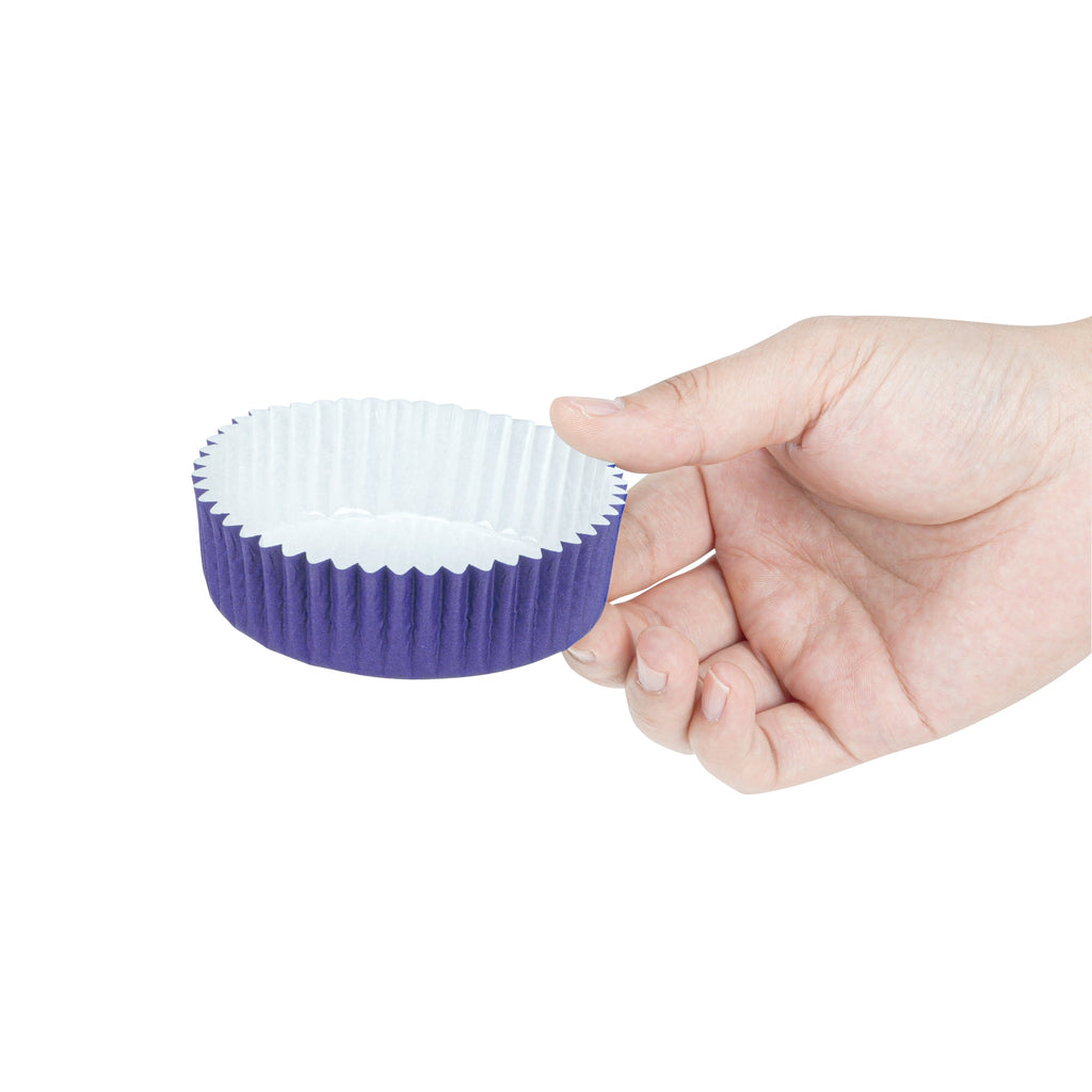 Panificio 4 oz Round Purple Paper Baking Cup - Ridged - 3 1/2" x 3 1/2" x 1" - 200 count box