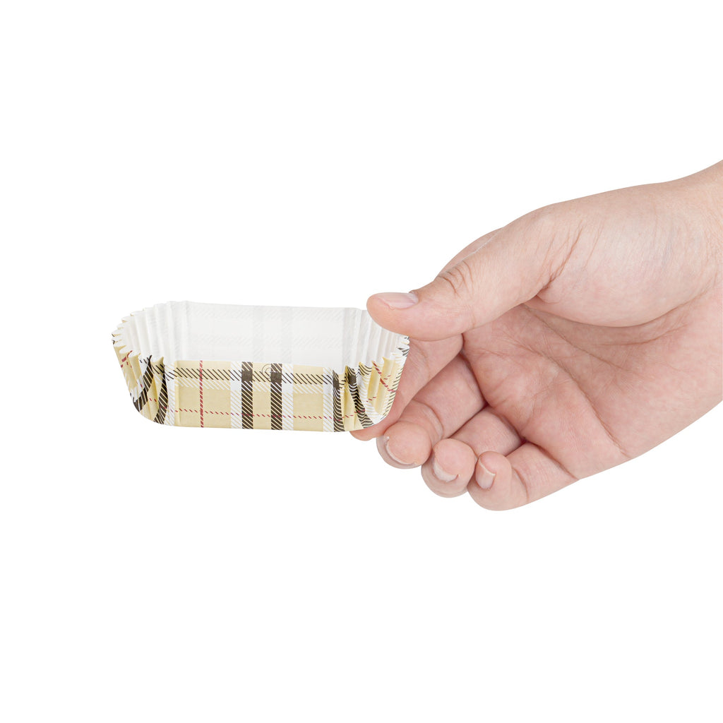 Panificio 1 oz Elliptical Plaid Paper Regular Baking Cup - Ridged - 3 1/2" x 1 1/2" x 3/4" - 200 count box