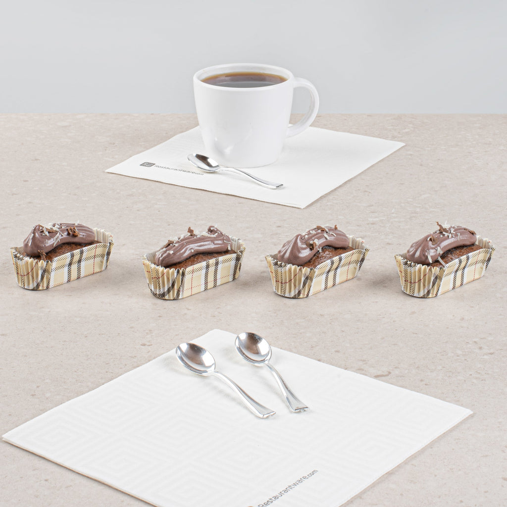 Panificio 1 oz Elliptical Plaid Paper Regular Baking Cup - Ridged - 3 1/2" x 1 1/2" x 3/4" - 200 count box