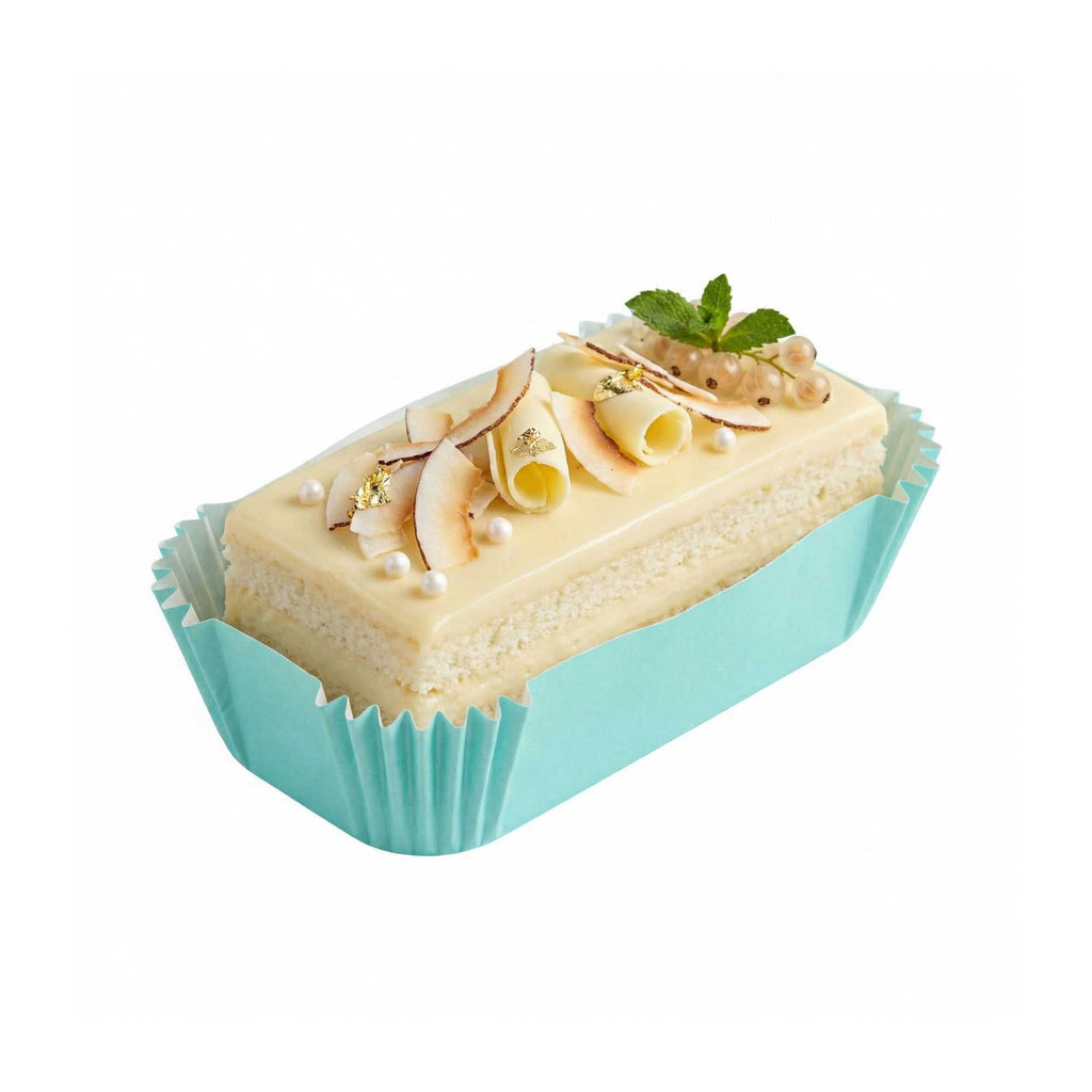 Panificio 5 oz Elliptical Turquoise Paper Large Baking Cup - Ridged - 4 1/2" x 2 1/2" x 1 1/4" - 200 count box