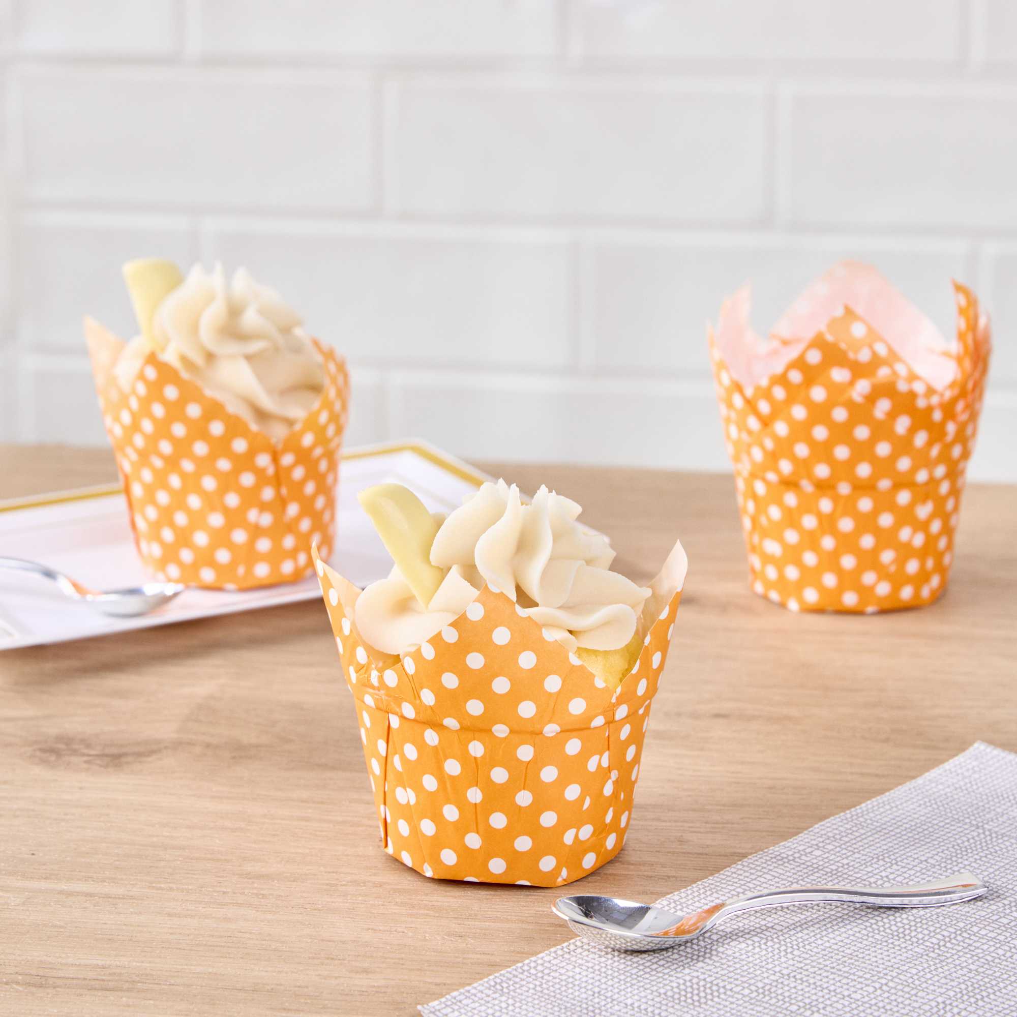 Panificio 1 oz Tulip Polka-Dotted Hot Orange Paper Regular Baking Cup - 3" x 3" x 3" - 200 count box