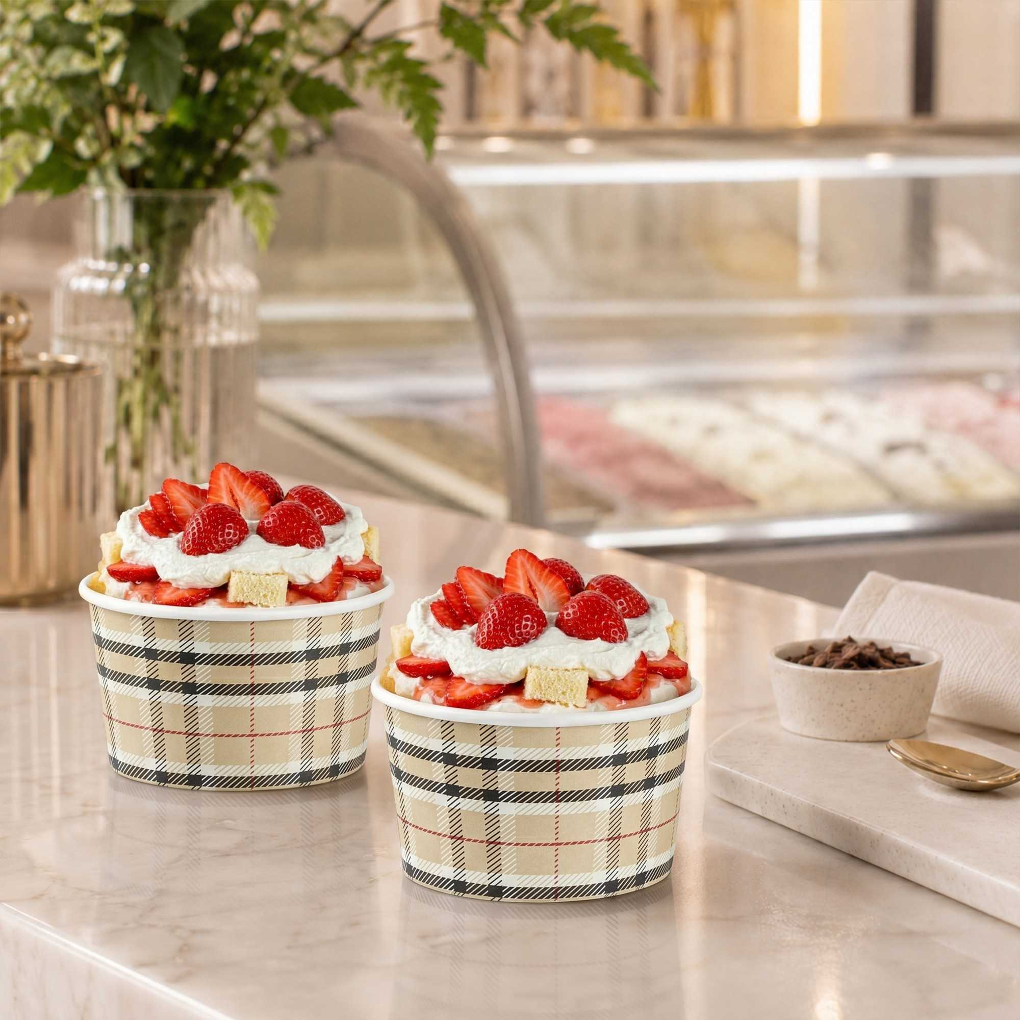 Coppetta 5 oz Round Plaid Paper To Go Cup - 3 1/4" x 3 1/4" x 2" - 200 count box