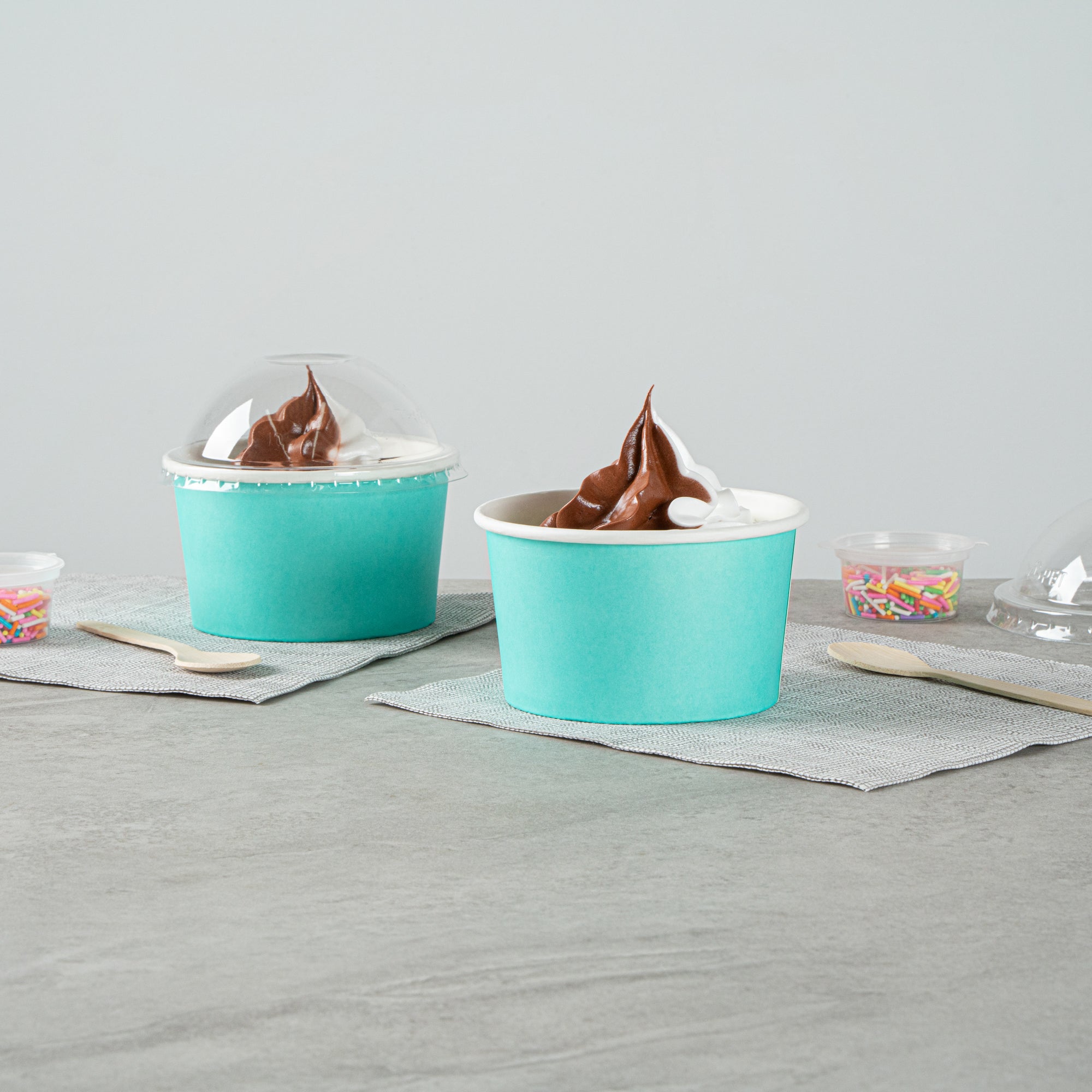 Coppetta 12 oz Round Turquoise Paper To Go Cup - 4" x 4" x 2 1/4" - 200 count box