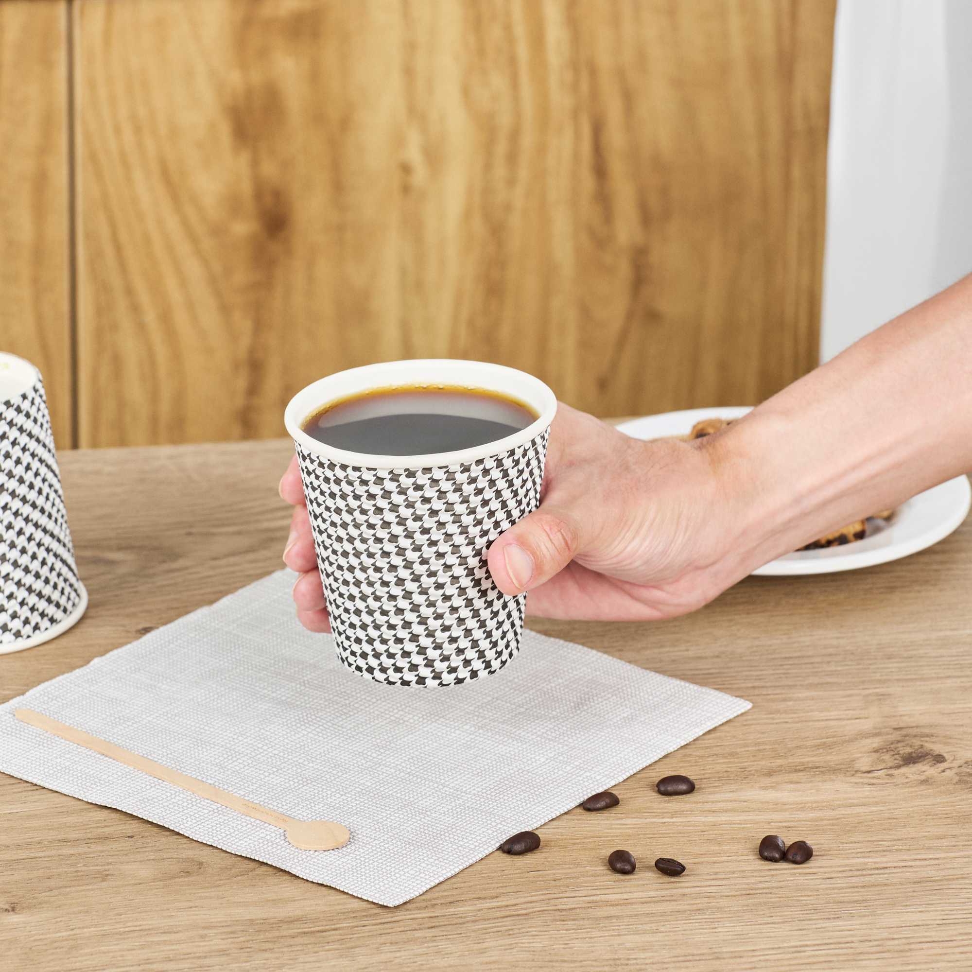 Restpresso 8 oz Houndstooth Paper Coffee Cup - Spiral Wall, Houndstooth - 3 1/2" x 3 1/2" x 3 1/4" - 500 count box