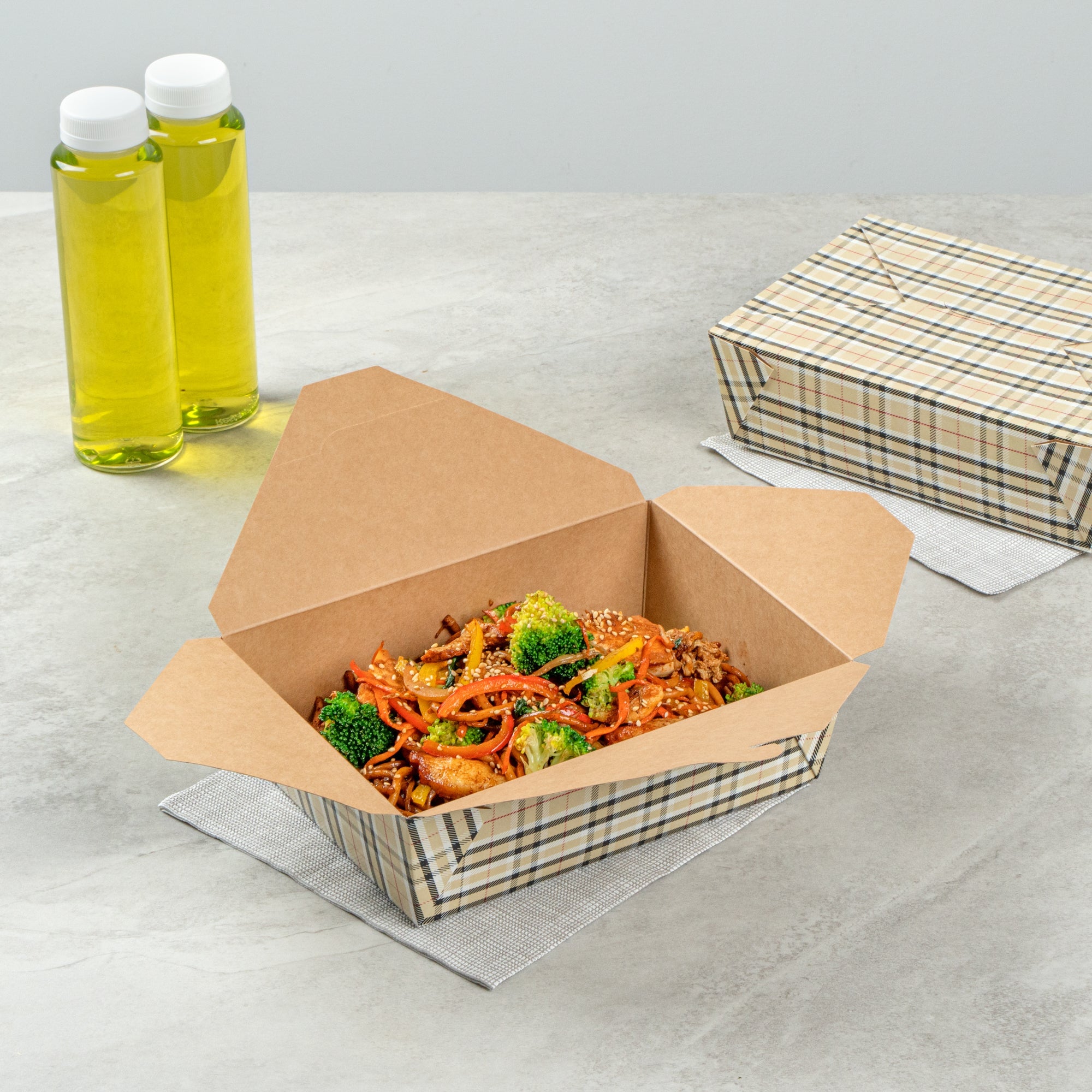 Bio Tek 71 oz Rectangle Plaid Paper #3 Bio Box Take Out Container - 8 1/2" x 6 1/4" x 2 1/2" -50 count box