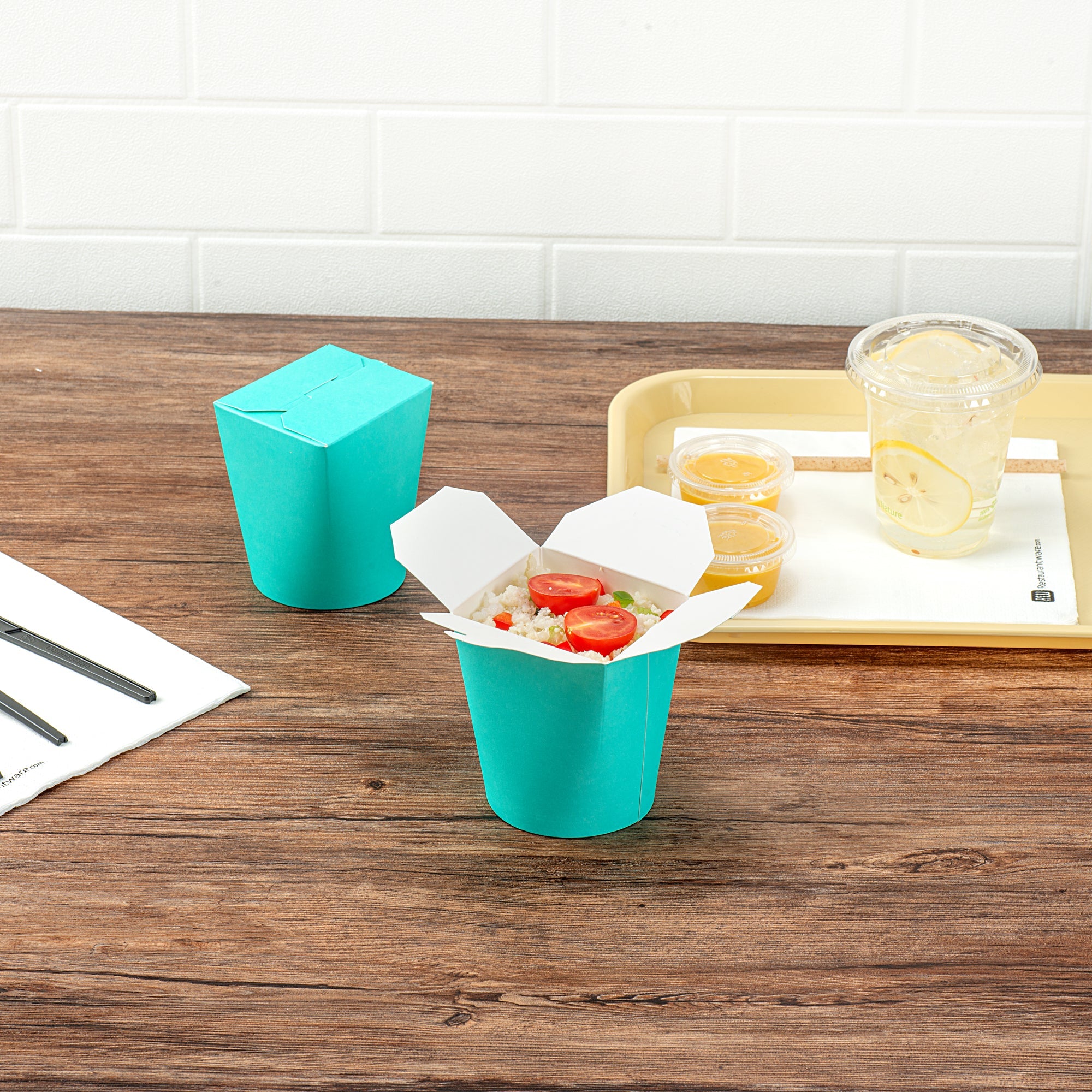 Bio Tek 16 oz Round Turquoise Paper Noodle Take Out Container - 3 1/4" x 3" x 4" - 200 count box