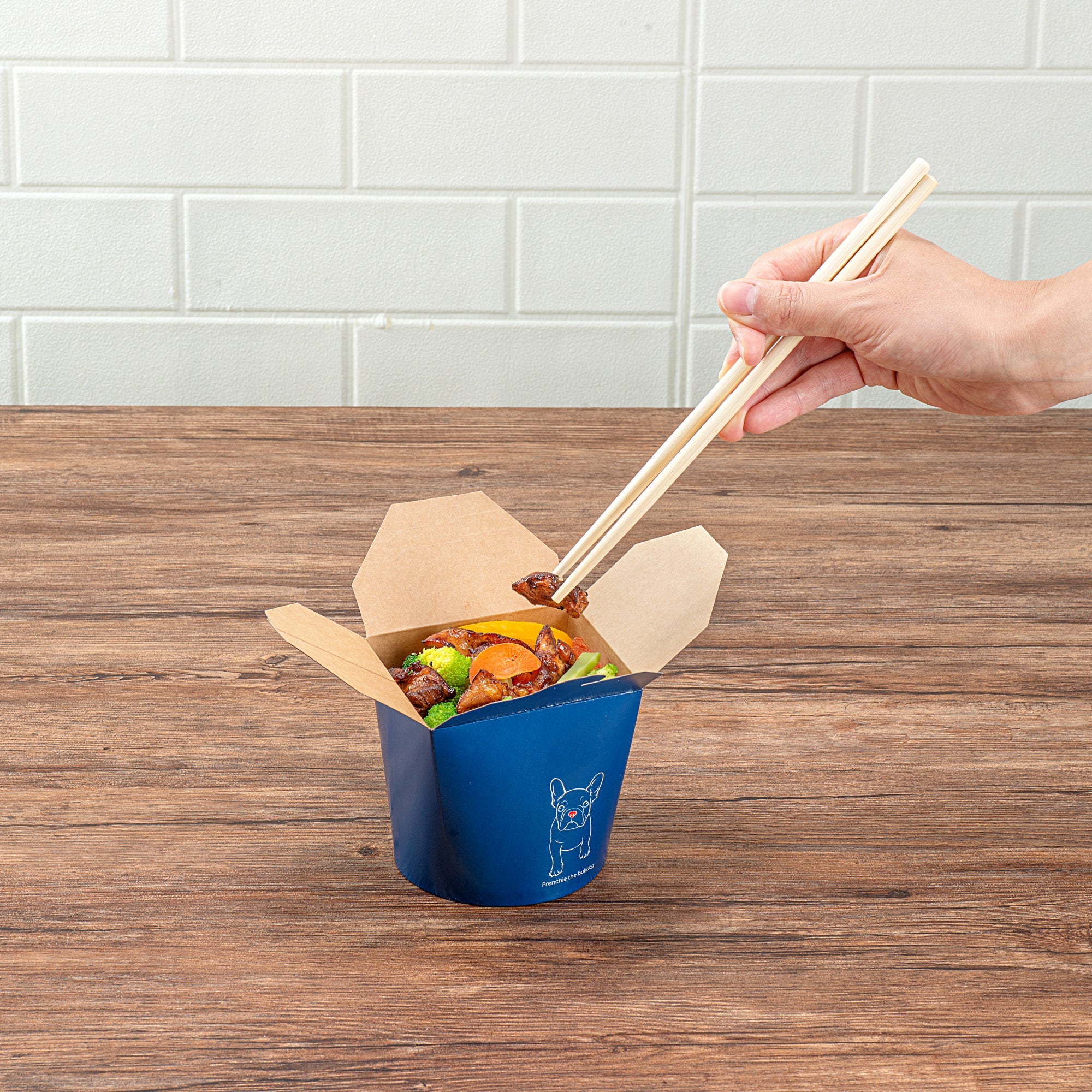 Bio Tek 26 oz Round Frenchie Paper Noodle Take Out Container - 4" x 3 1/2" x 3 3/4" - 50 count box