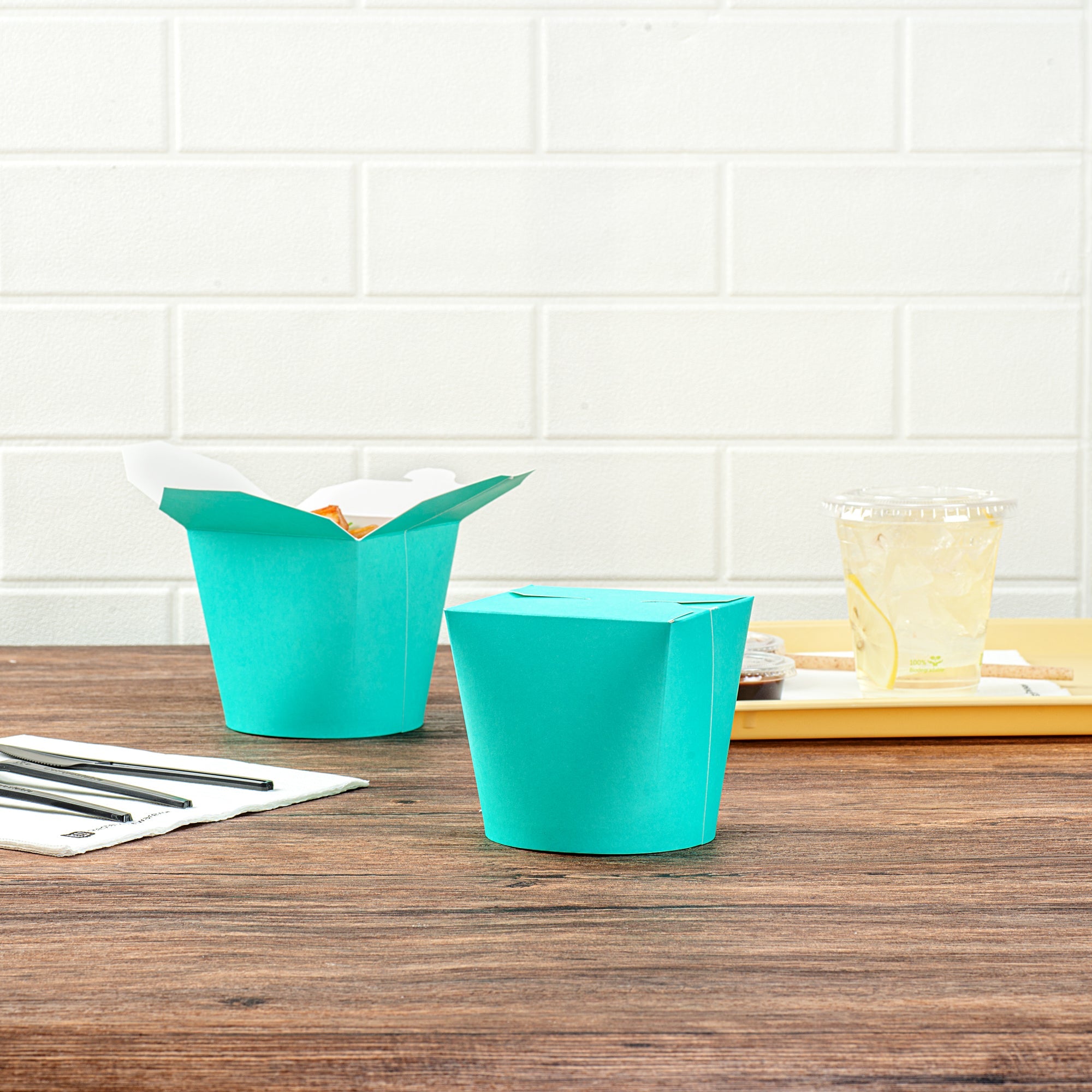 Bio Tek 26 oz Round Turquoise Paper Noodle Take Out Container - 4" x 3 1/2" x 3 3/4" - 50 count box
