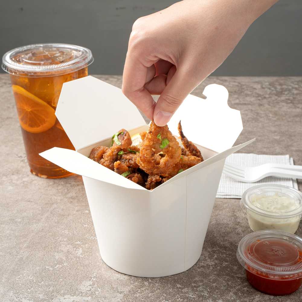 Bio Tek 26 oz Round White Paper Noodle Take Out Container - 4" x 3 1/2" x 3 3/4" - 50 count box