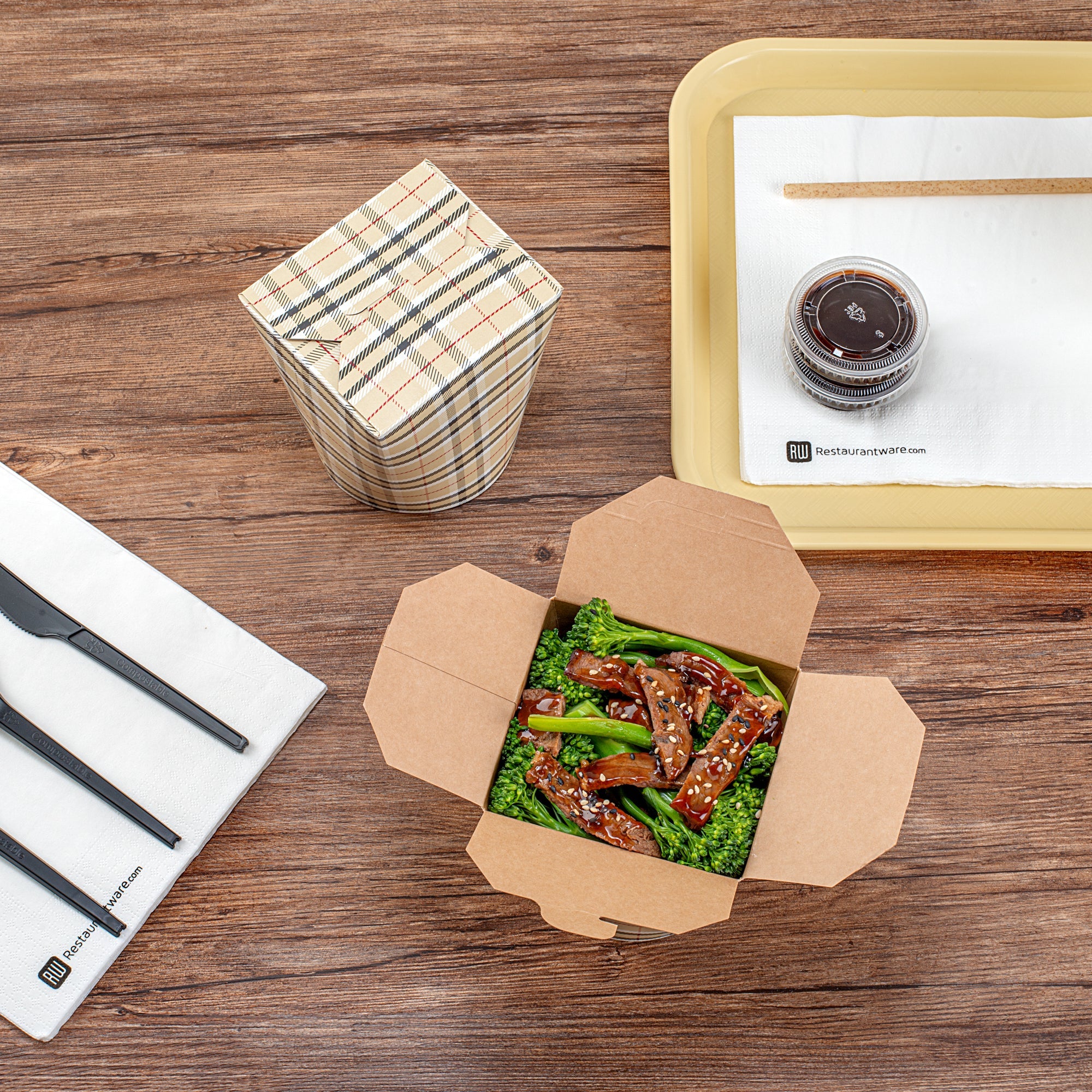 Bio Tek 32 oz Round Plaid Paper Noodle Take Out Container - 4" x 3 1/2" x 4 1/2" - 50 count box