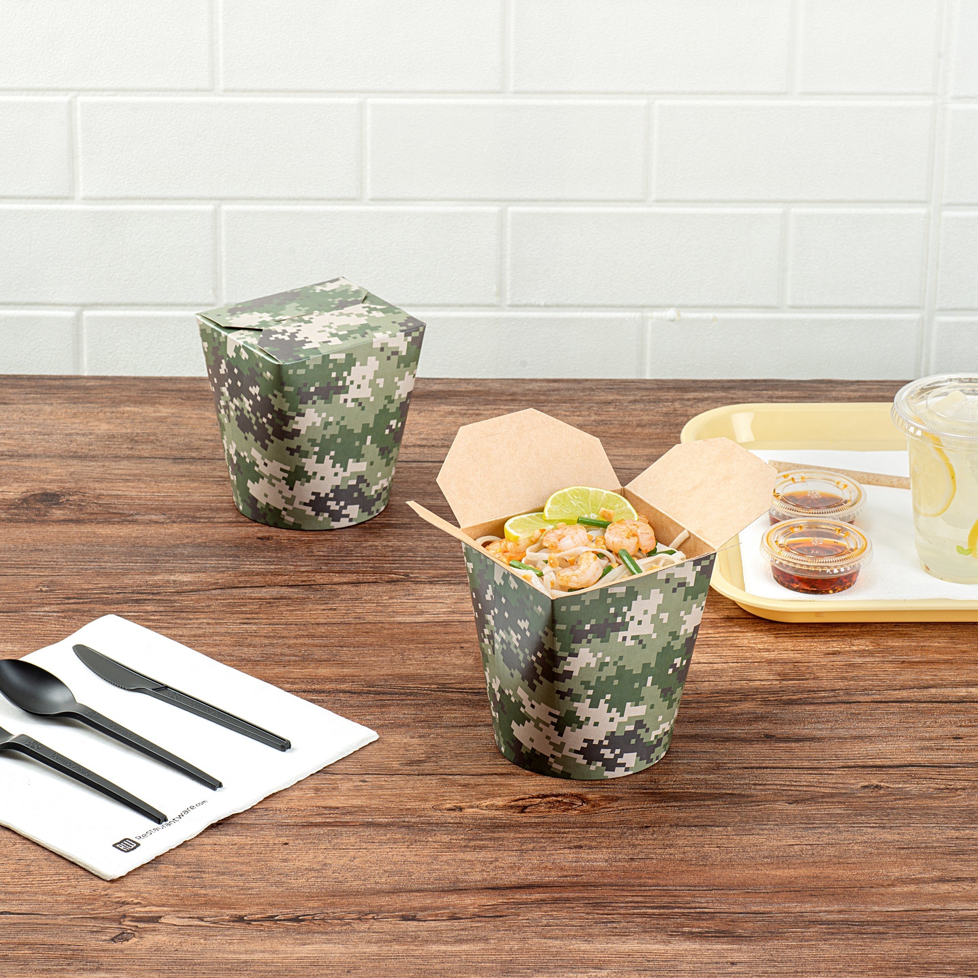 Bio Tek 32 oz Round Camouflage Paper Noodle Take Out Container - 4" x 3 1/2" x 4 1/2" - 200 count box