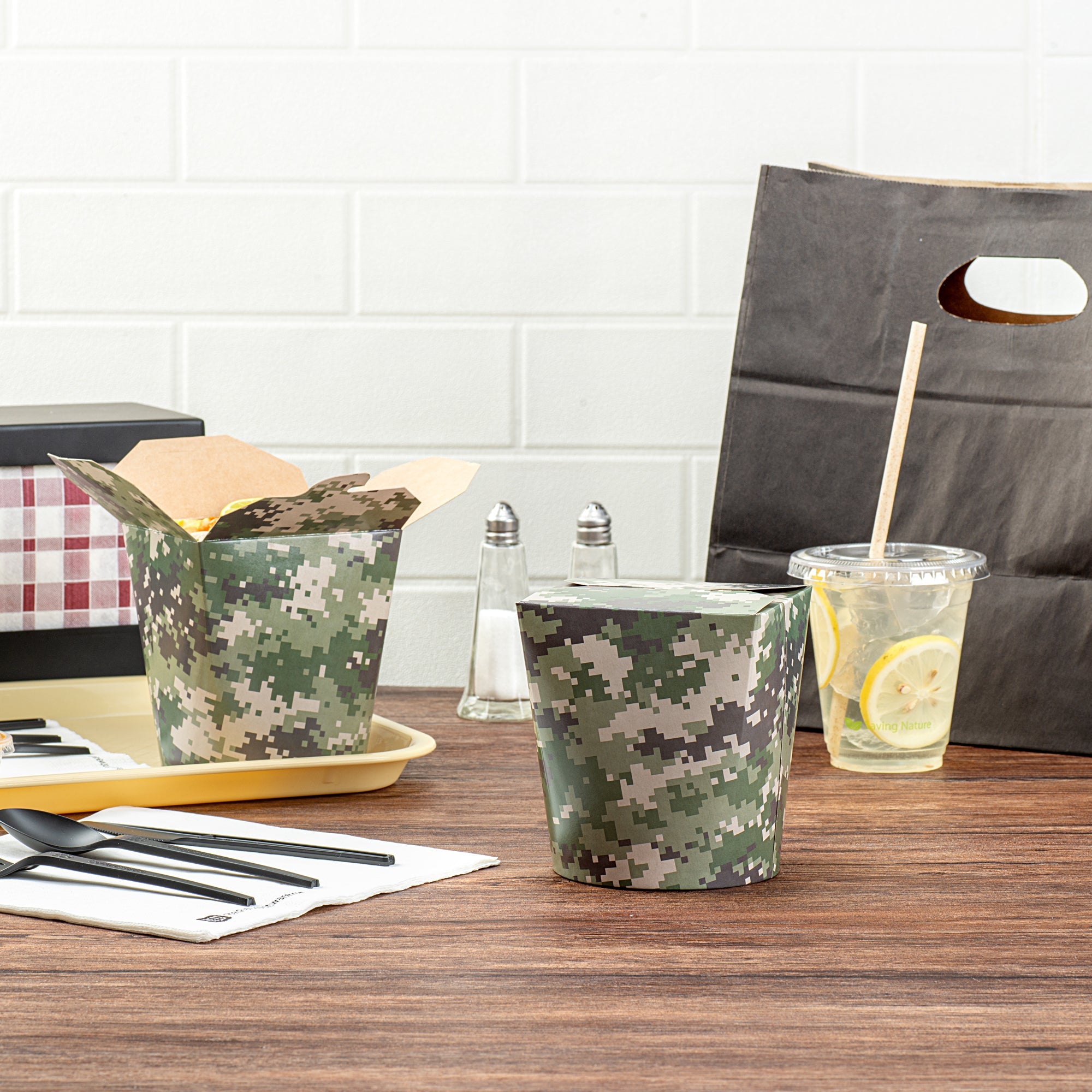 Bio Tek 32 oz Round Camouflage Paper Noodle Take Out Container - 4" x 3 1/2" x 4 1/2" - 200 count box