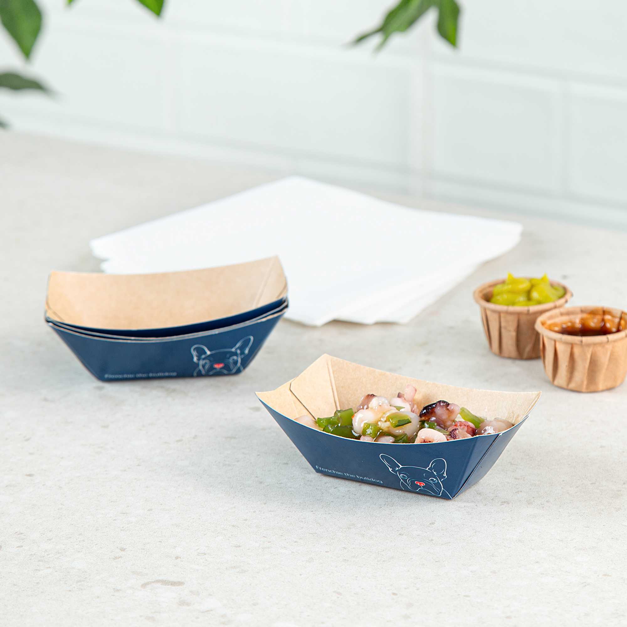 Bio Tek 2 oz Frenchie Paper Food Tray / Boat - 3 1/4" x 2 1/4" x 1 1/4" - 50 count box