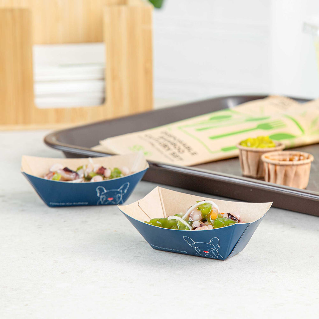 Bio Tek 2 oz Frenchie Paper Food Tray / Boat - 3 1/4" x 2 1/4" x 1 1/4" - 400 count box