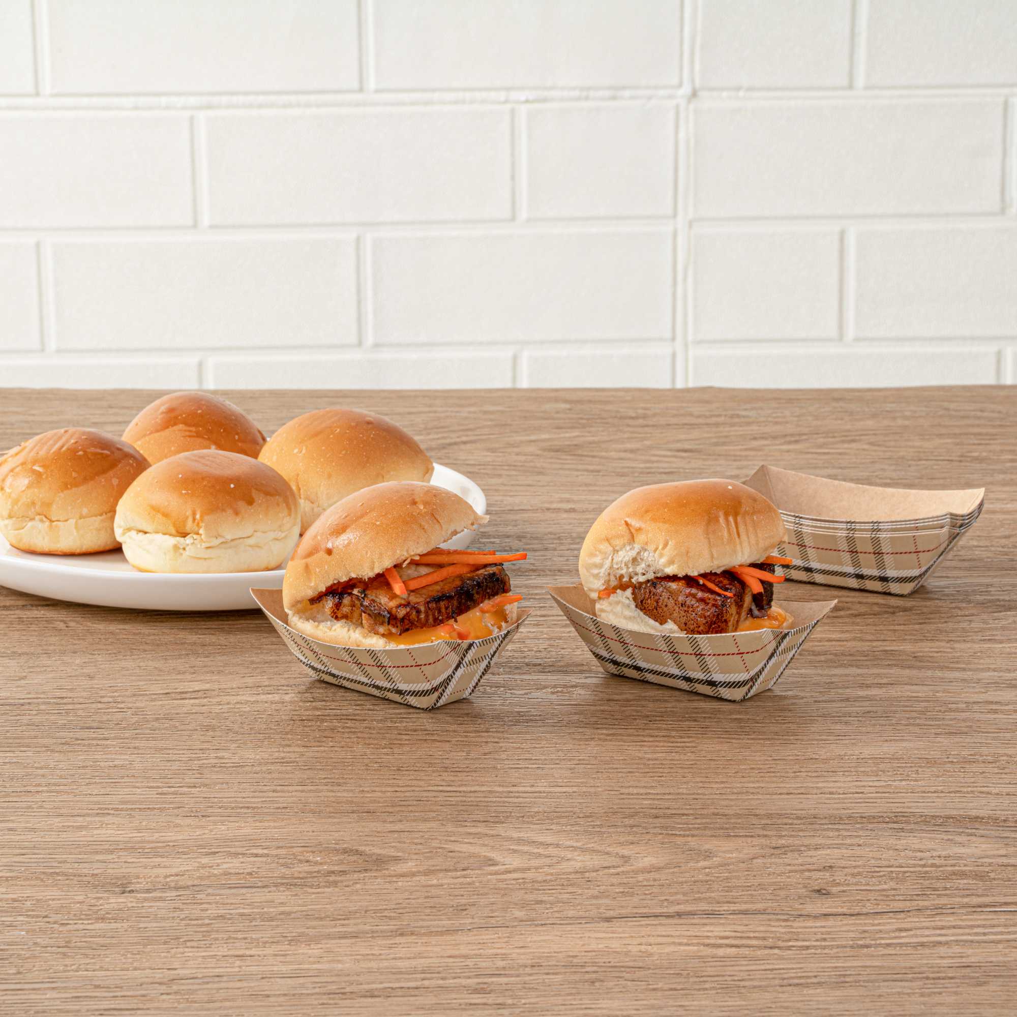 Bio Tek 2 oz Plaid Paper Food Tray / Boat - 3 1/4" x 2 1/4" x 1 1/4" - 400 count box