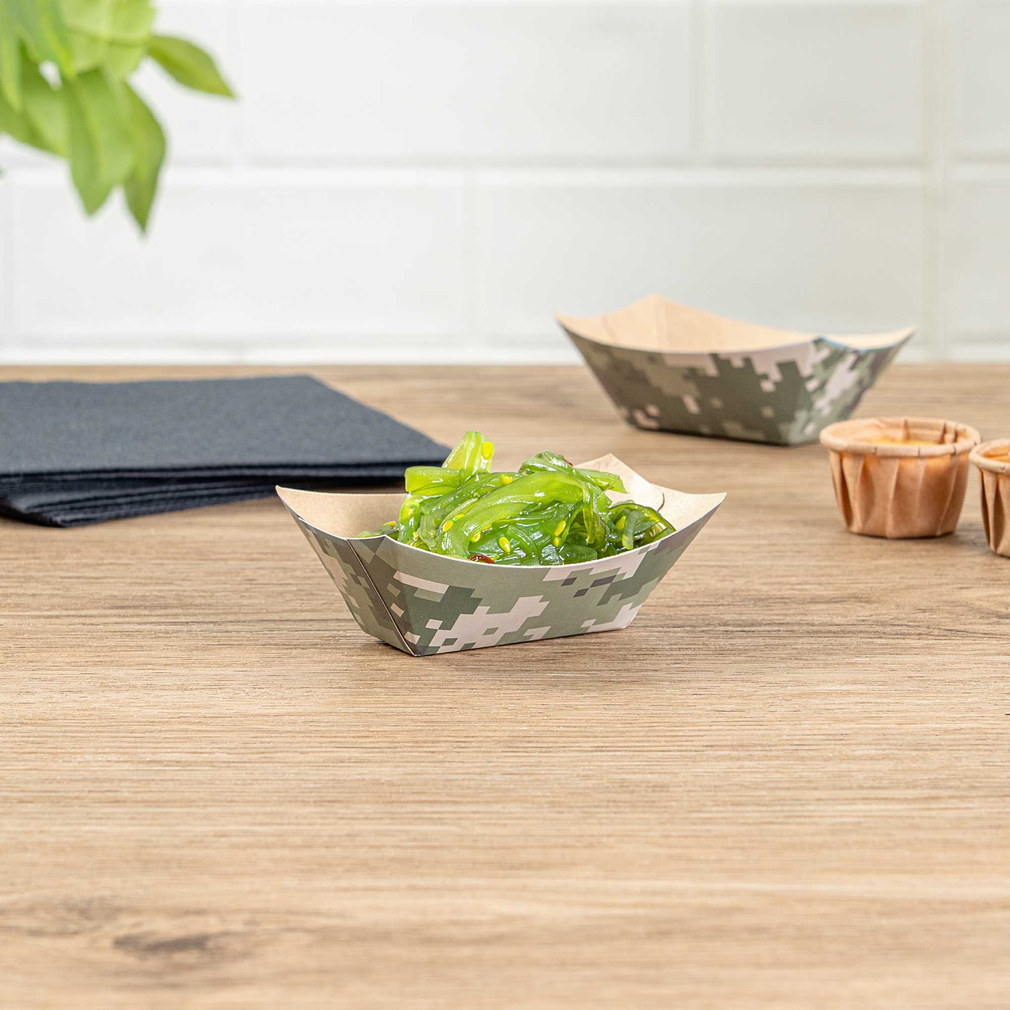 Bio Tek 2 oz Camouflage Paper Food Tray / Boat - 3 1/4" x 2 1/4" x 1 1/4" - 400 count box
