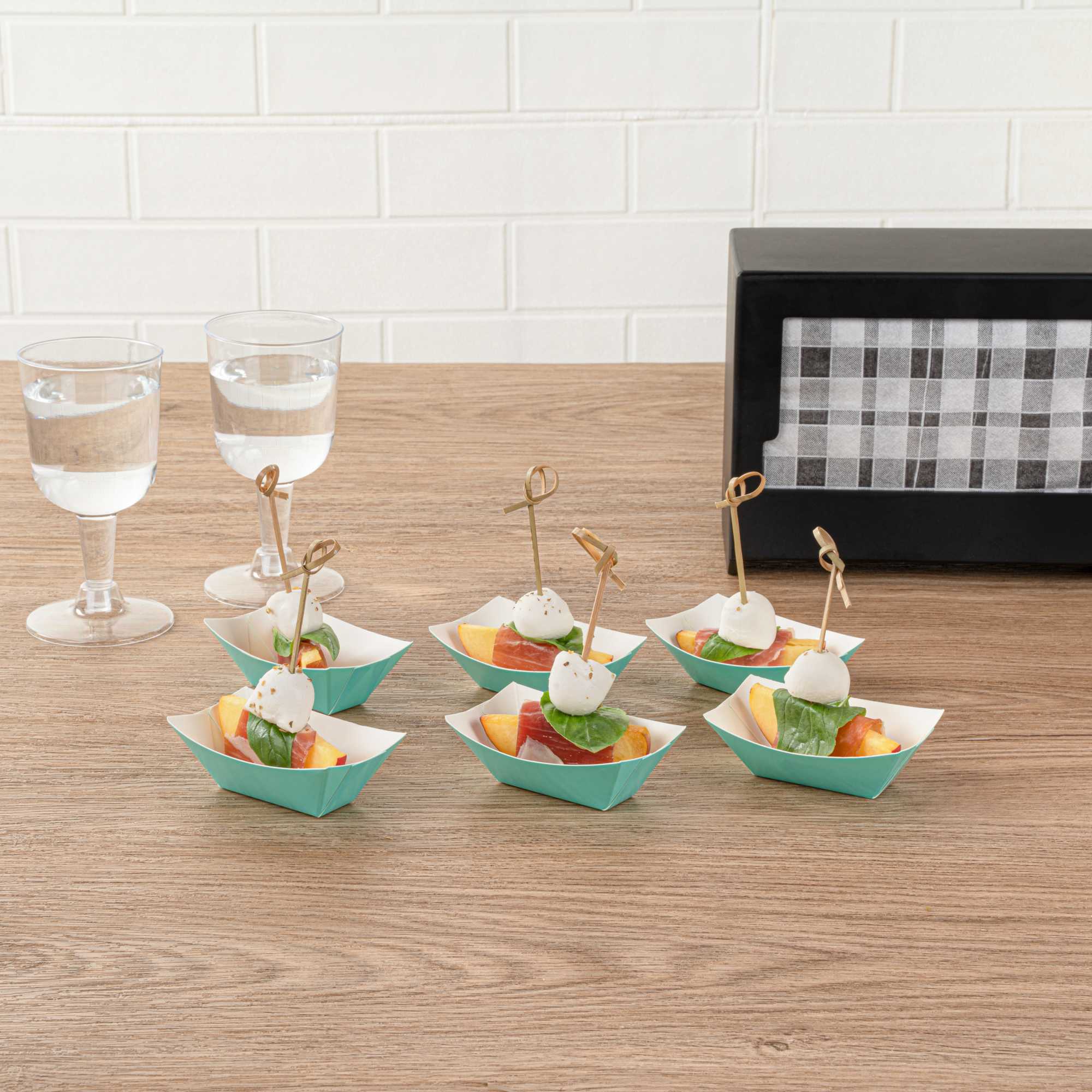 Bio Tek 2 oz Turquoise Paper Food Tray / Boat - 3 1/4" x 2 1/4" x 1 1/4" - 400 count box