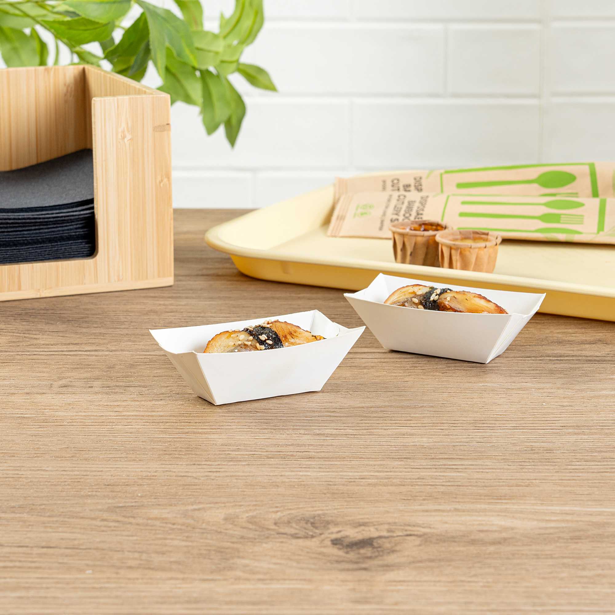 Bio Tek 2 oz White Paper Food Tray / Boat - 3 1/4" x 2 1/4" x 1 1/4" - 50 count box