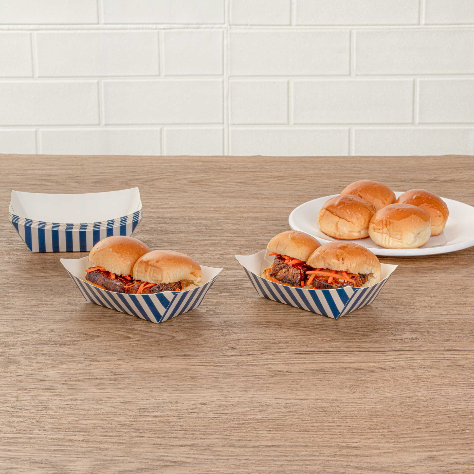 Bio Tek 6 oz Blue and White Stripe Paper #40 Food Tray / Boat - 5" x 4" x 1 1/2" - 400 count box