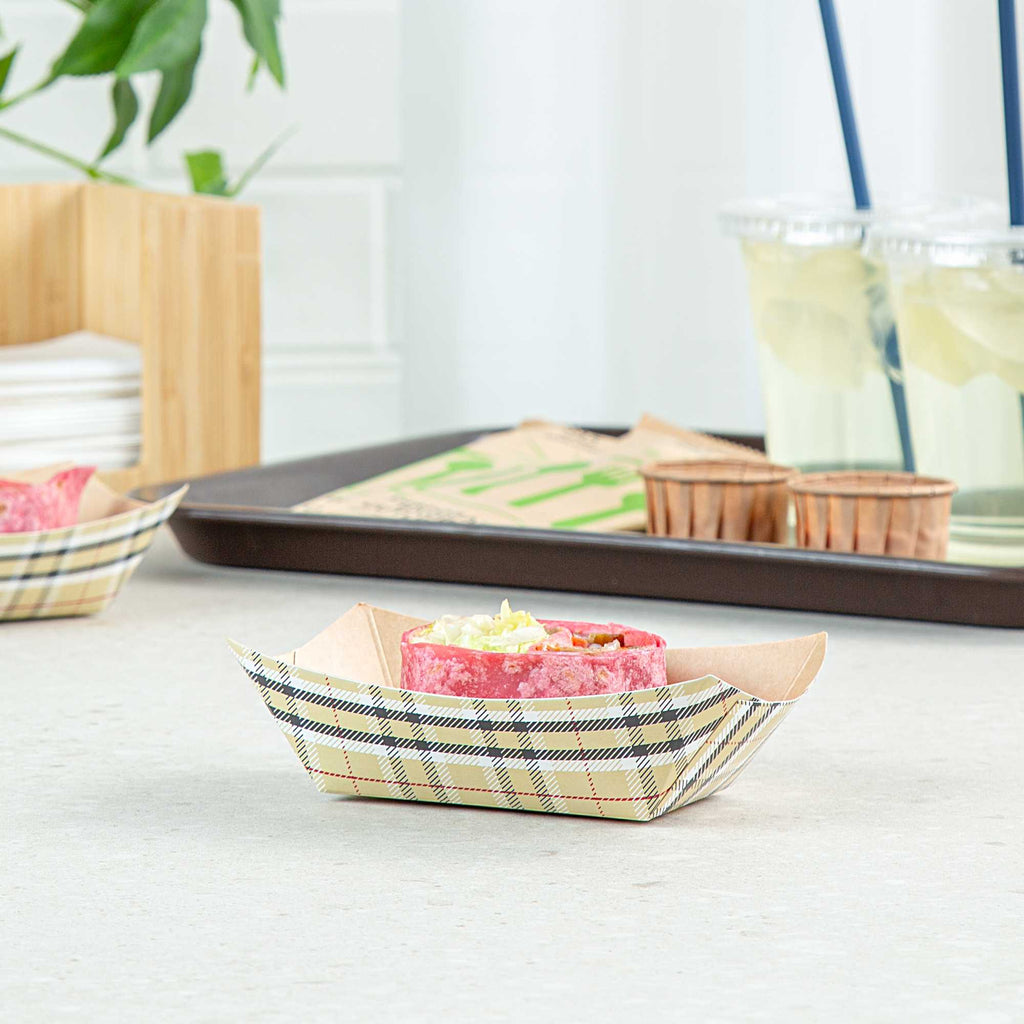 Bio Tek 6 oz Plaid Paper #40 Food Tray / Boat - 5" x 4" x 1 1/2" - 50 count box