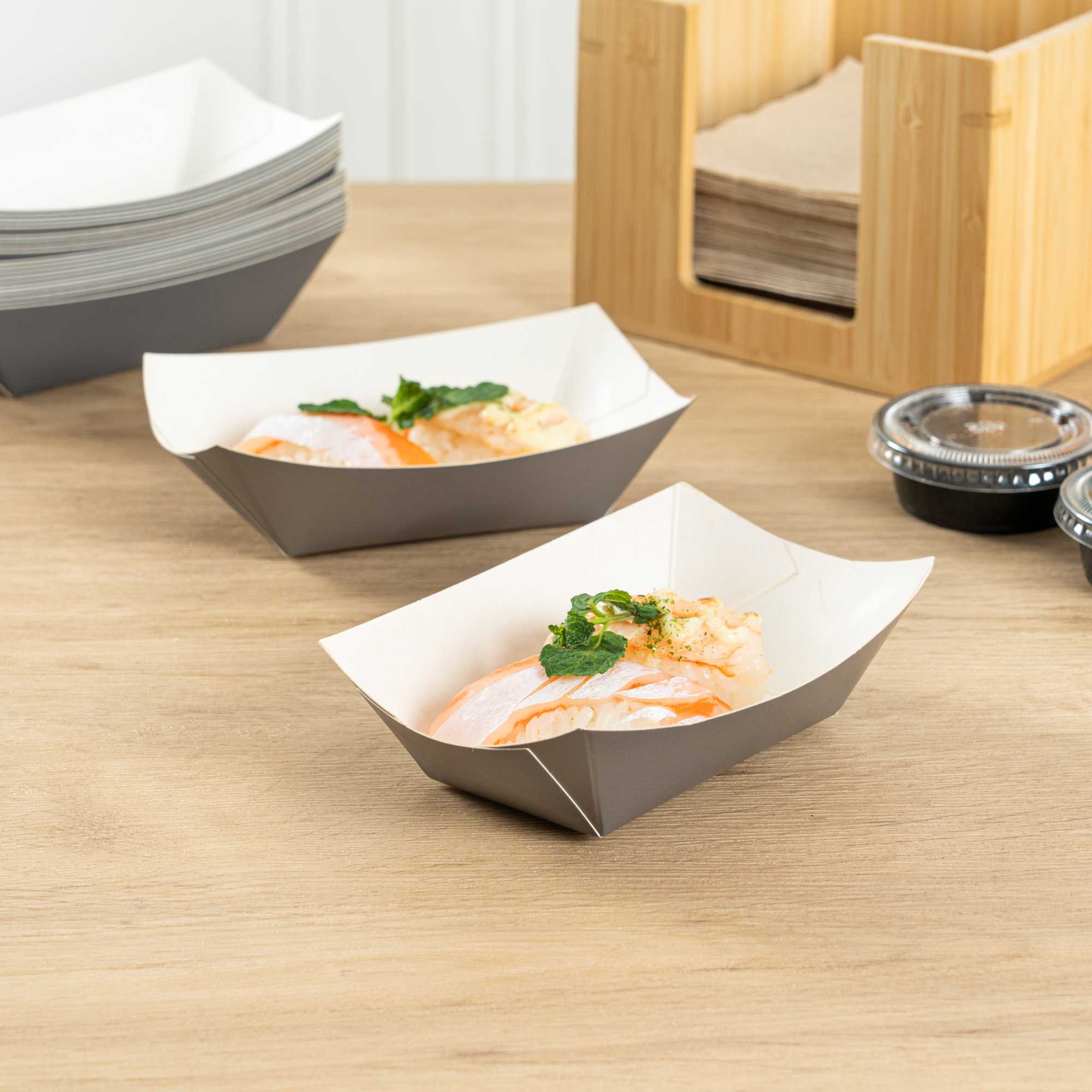 Bio Tek 6 oz Gray Paper #40 Food Tray / Boat - 5" x 4" x 1 1/2" - 50 count box