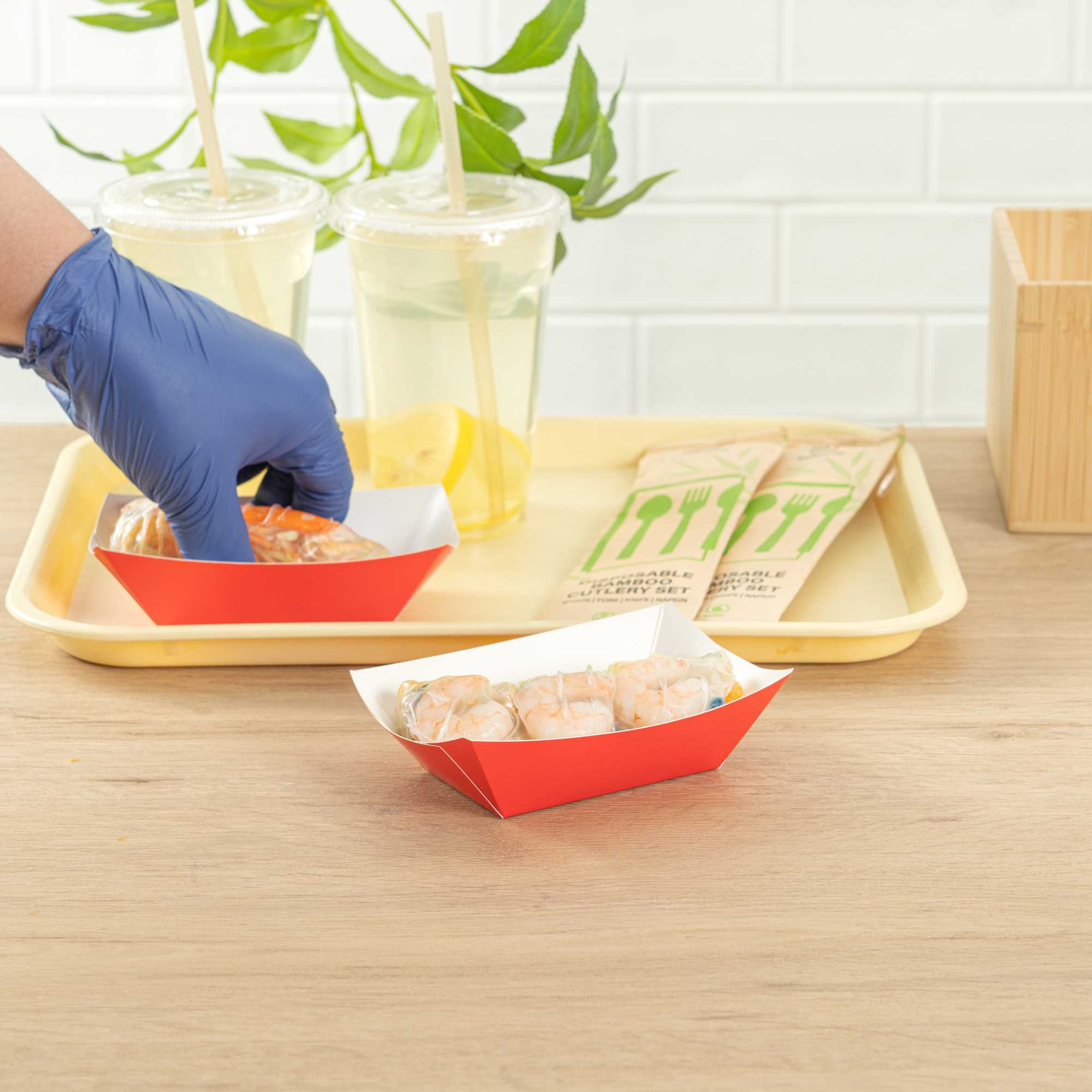 Bio Tek 6 oz Red Paper #40 Food Tray / Boat - 5" x 4" x 1 1/2" - 400 count box