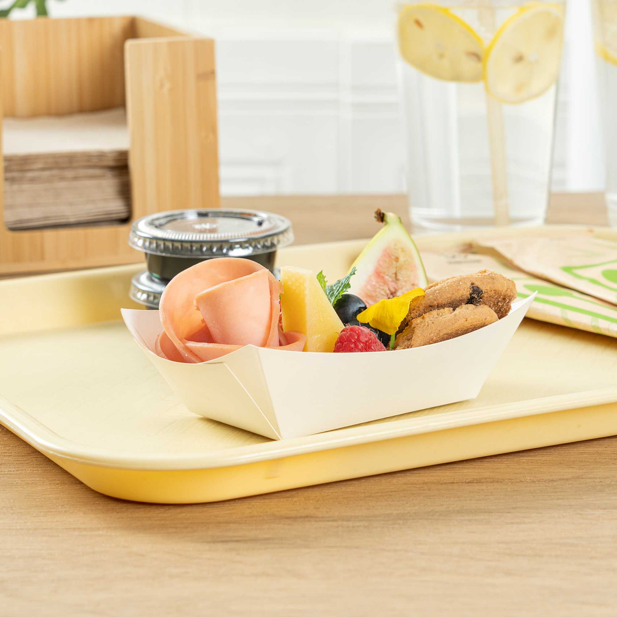 Bio Tek 6 oz White Paper #40 Food Tray / Boat - 5" x 4" x 1 1/2" - 50 count box