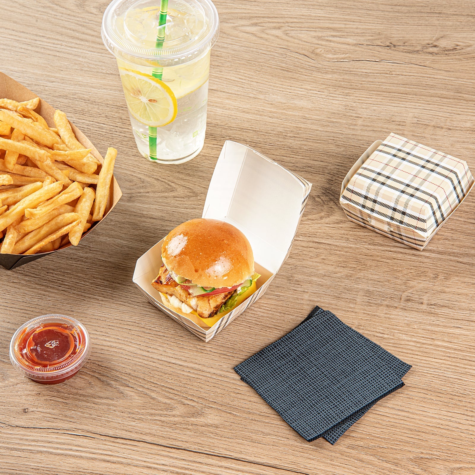 Bio Tek Plaid Paper Mini Burger Box - 2 3/4" x 2 3/4" x 2" - 100 count box