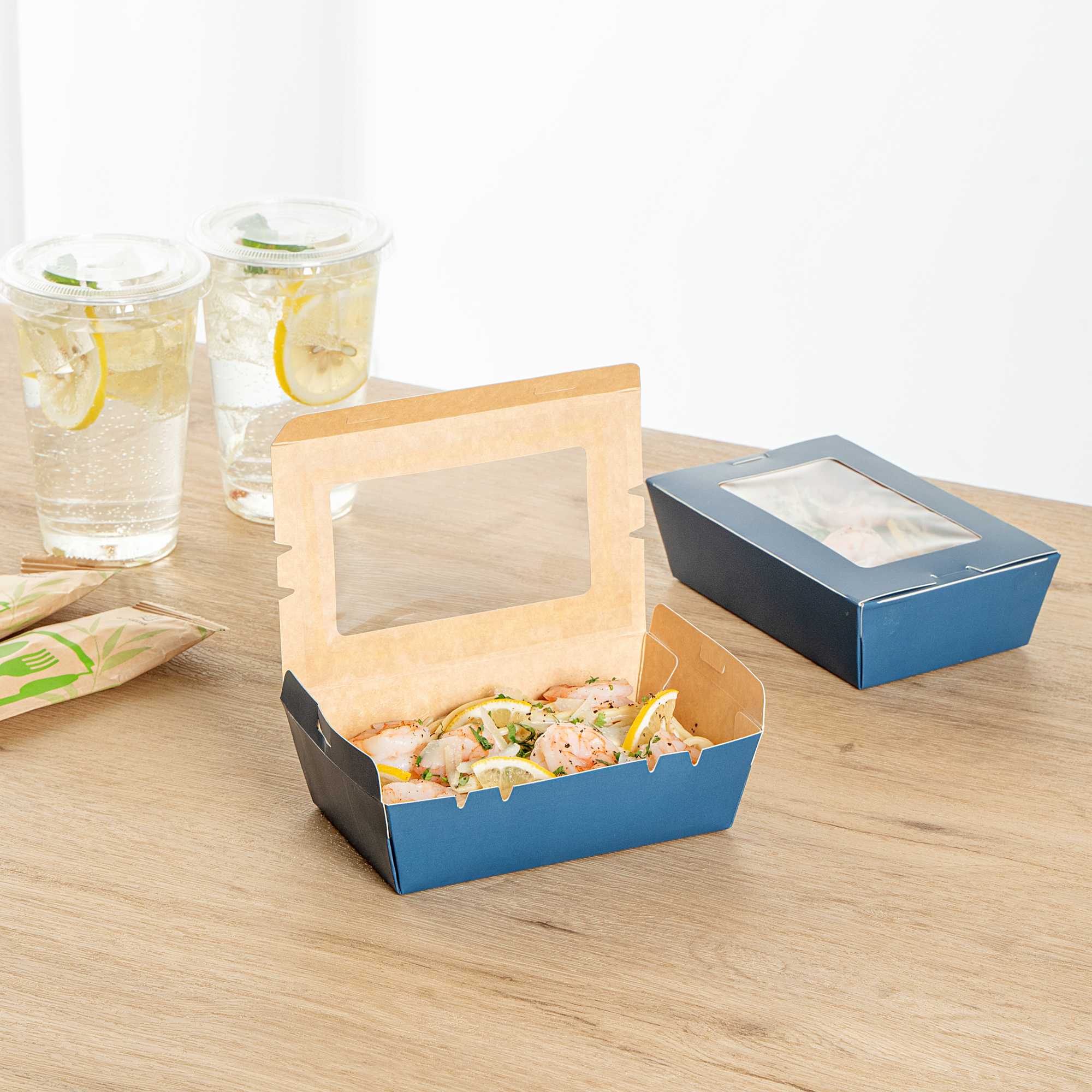 Cafe Vision 21 oz Midnight Blue Paper Small Take Out Container - Hinge Lock - 6 1/4" x 4" x 1 3/4" - 200 count box