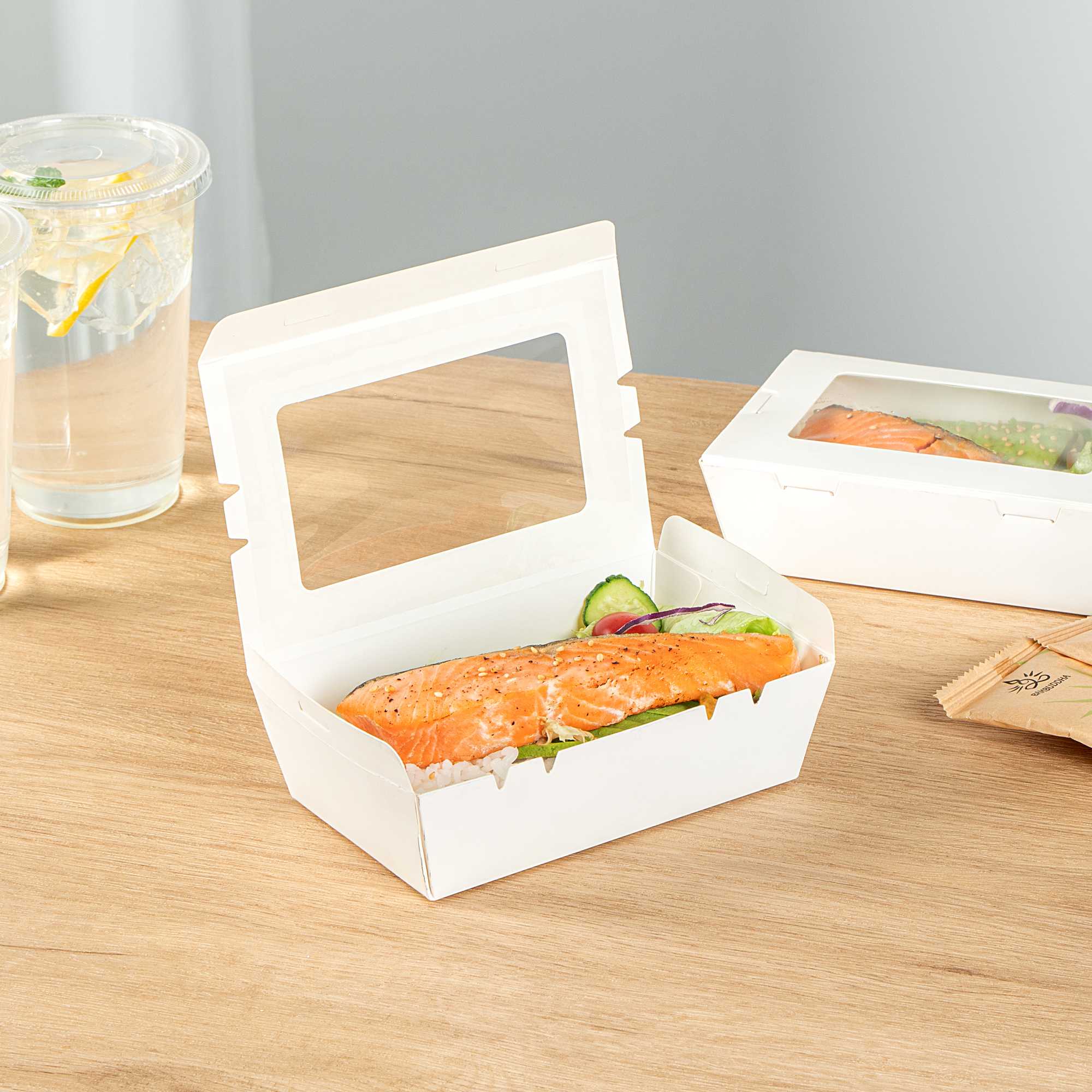 Cafe Vision 21 oz White Paper Small Take Out Container - Hinge Lock - 6 1/4" x 4" x 1 3/4" - 200 count box