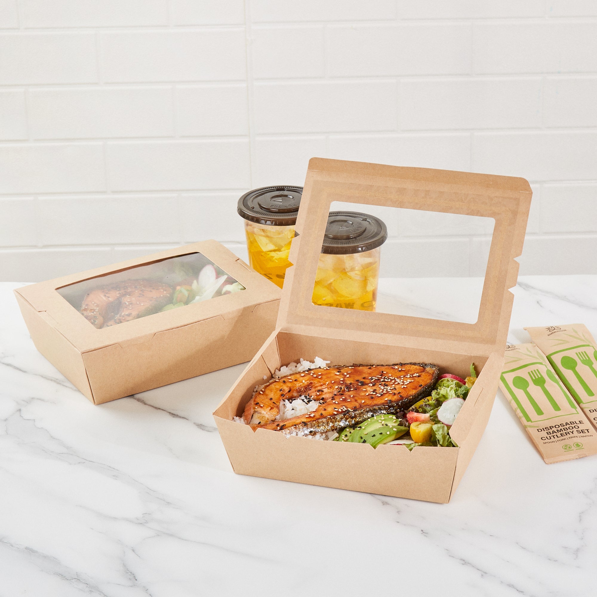 Cafe Vision 71 oz Kraft Paper Large Take Out Container - Hinge Lock - 8 3/4'' x 6 1/2'' x 2 1/2'' - 50 count box