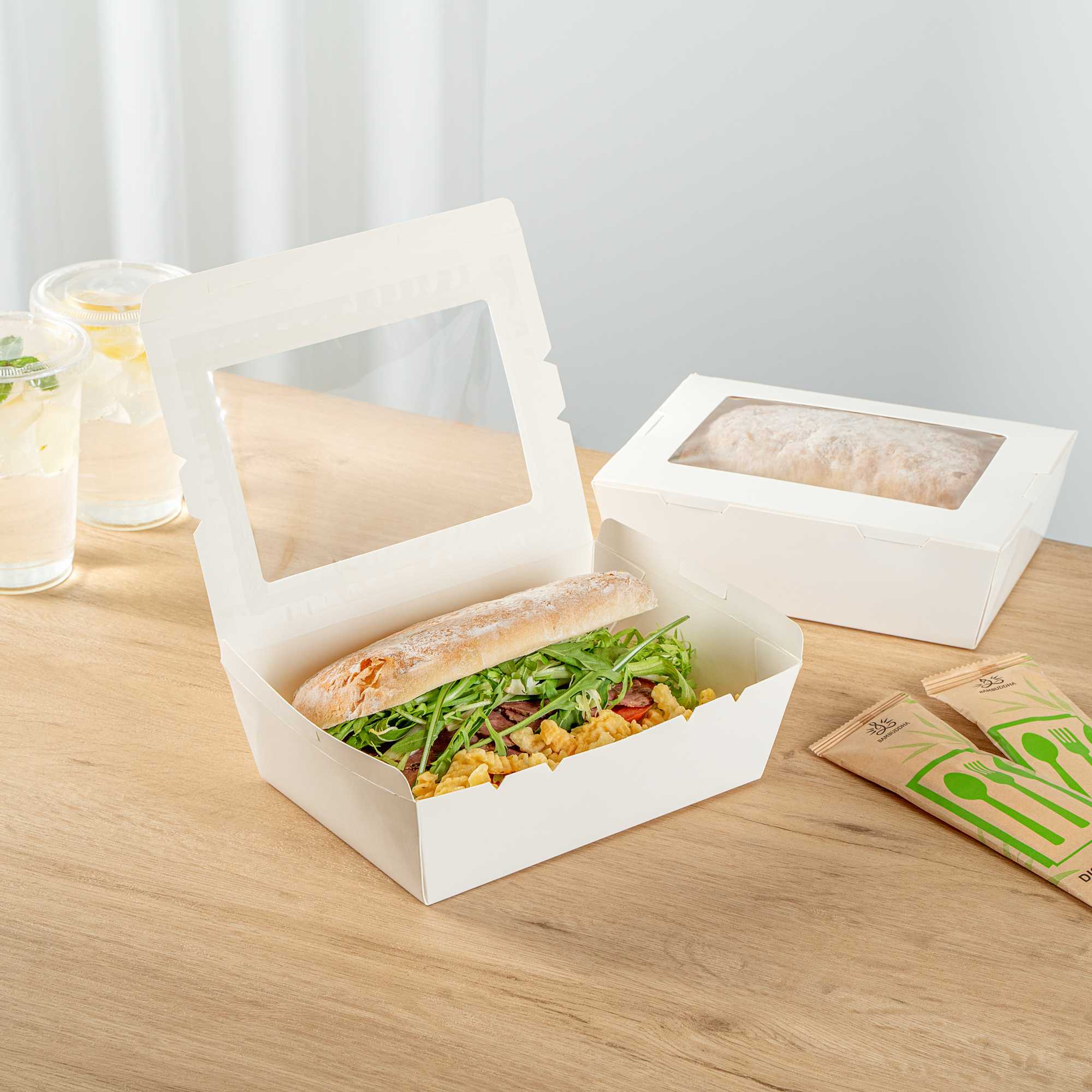 Cafe Vision 71 oz White Paper Large Take Out Container - Hinge Lock - 8 3/4" x 6 1/2" x 2 1/2" - 200 count box