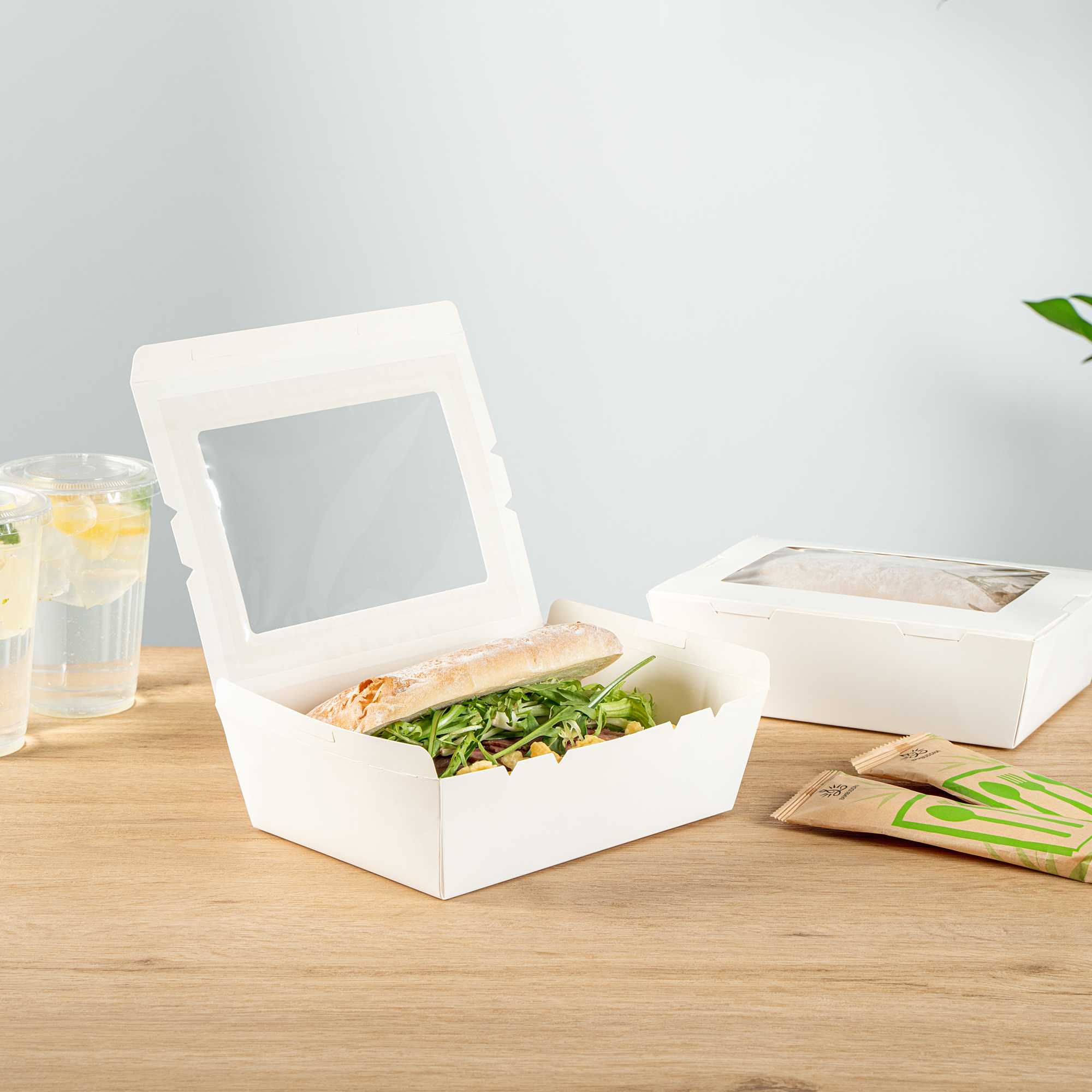 Cafe Vision 71 oz White Paper Large Take Out Container - Hinge Lock - 8 3/4" x 6 1/2" x 2 1/2" - 50 count box
