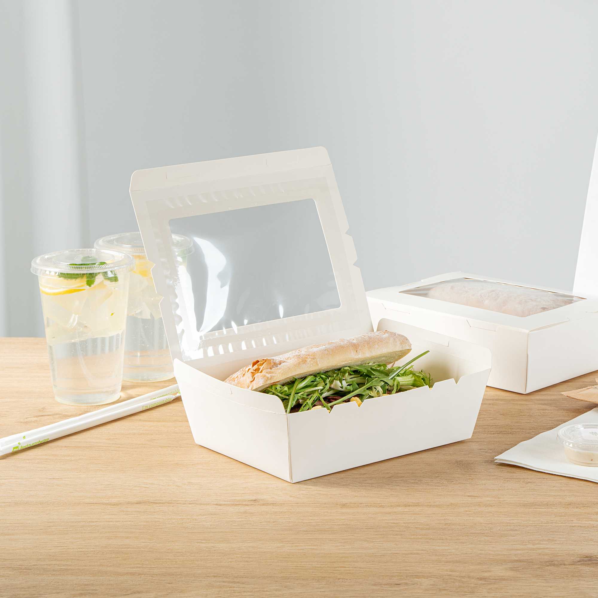 Cafe Vision 71 oz White Paper Large Take Out Container - Hinge Lock - 8 3/4" x 6 1/2" x 2 1/2" - 200 count box