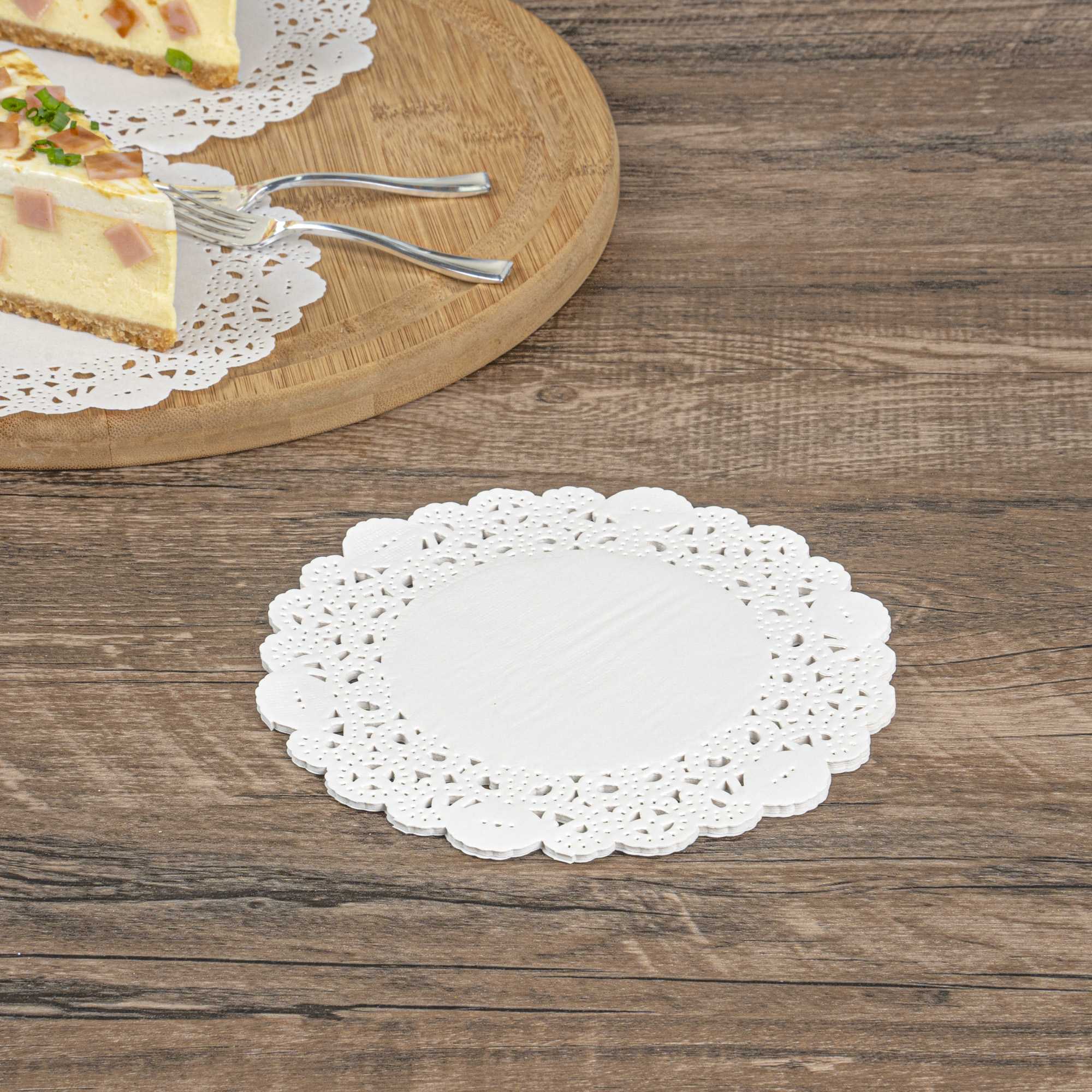 Pastry Tek Round White Paper Doilies - Lace - 6" x 6" - 4000 count box