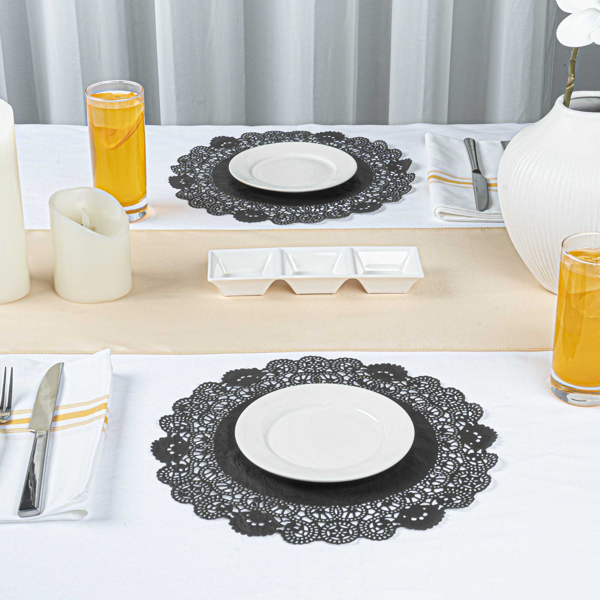 Pastry Tek Round Black Paper Doilies - Lace - 12" x 12" - 4000 count box