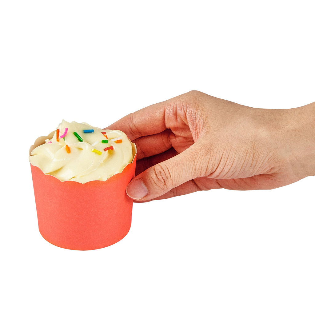 Panificio 6 oz Round Red Paper Classic Baking Cup - Scalloped - 2 3/4" x 2 3/4" x 2 1/4" - 200 count box