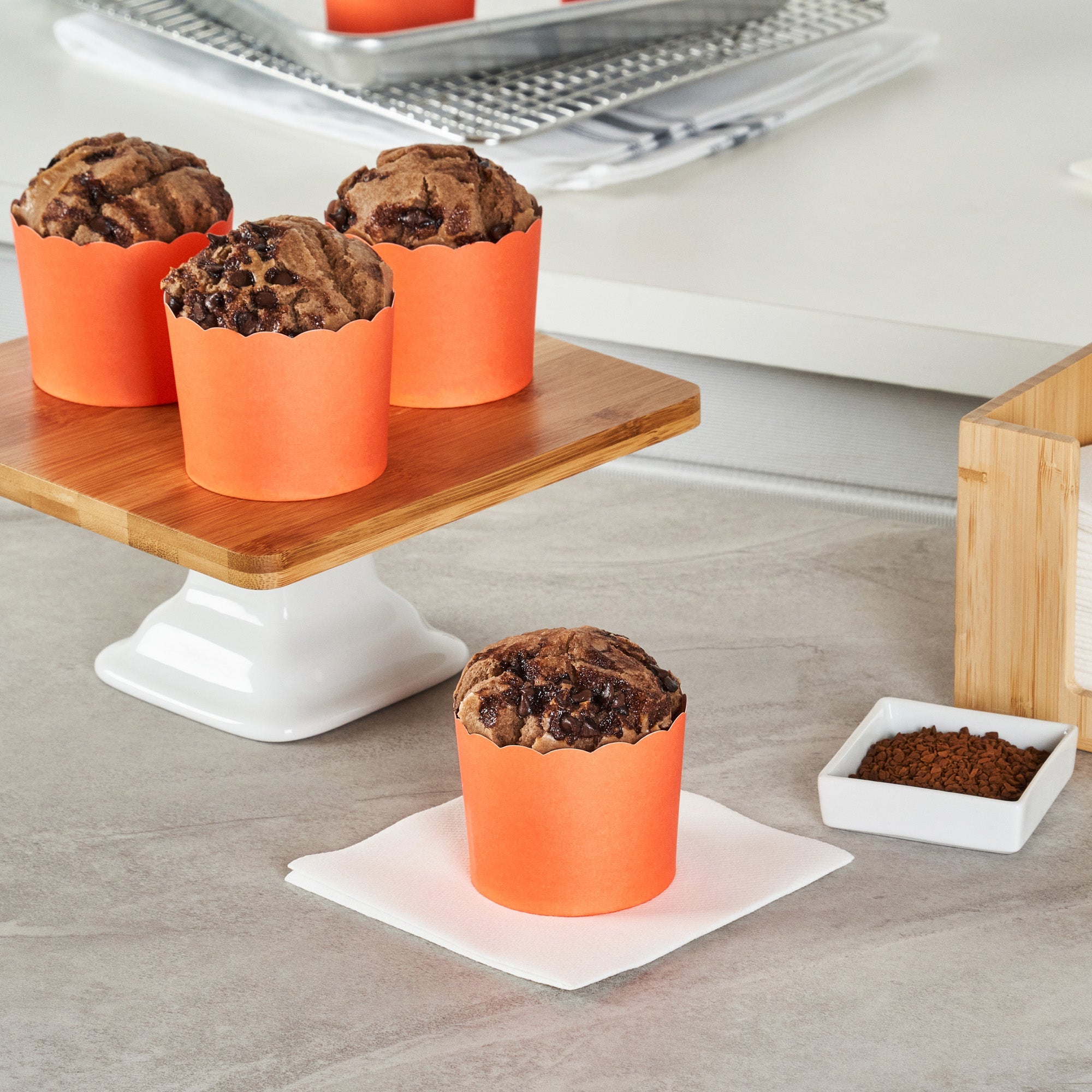 Panificio 6 oz Round Tangerine Paper Classic Baking Cup - Scalloped - 2 3/4" x 2 3/4" x 2 1/4" - 200 count box