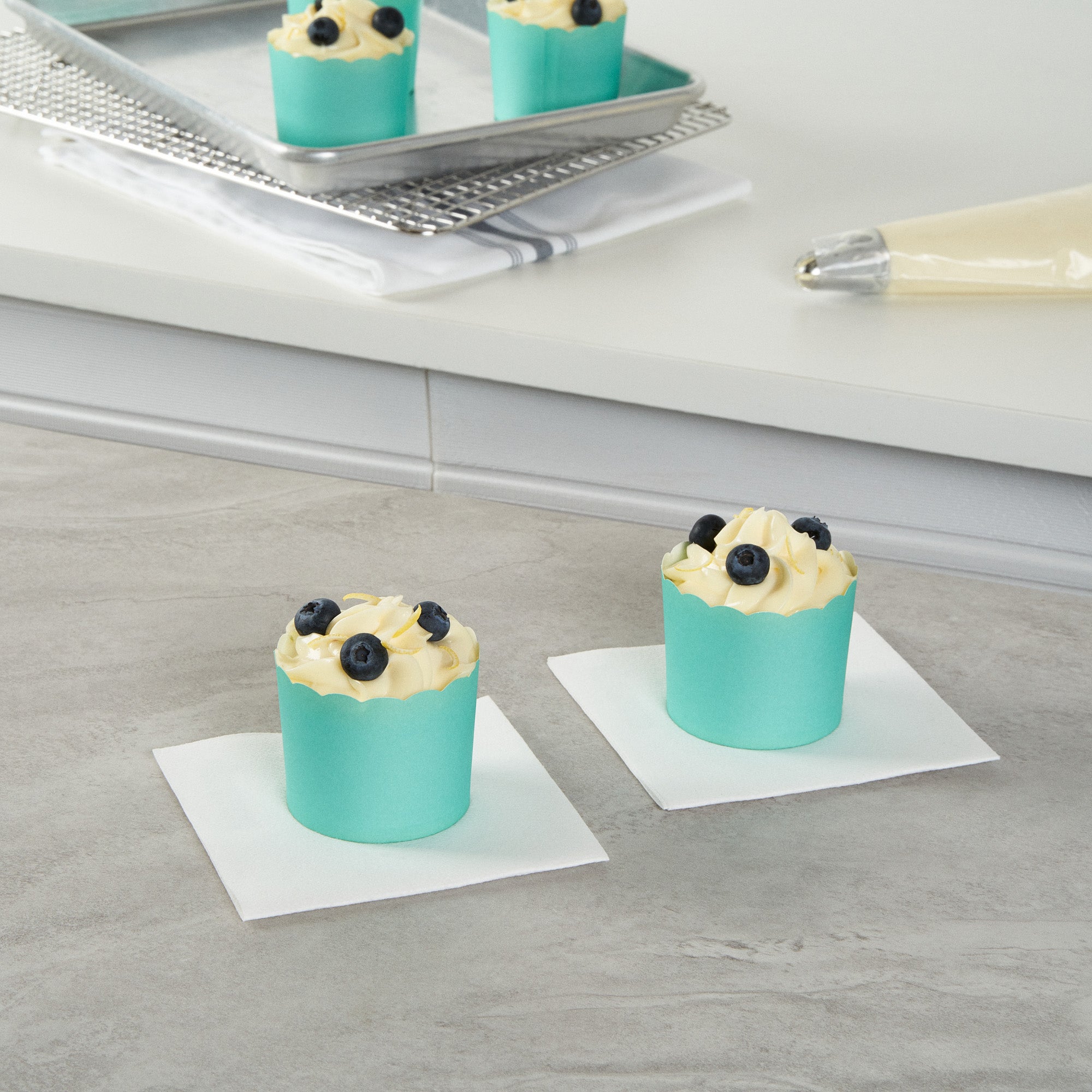 Panificio 6 oz Round Turquoise Paper Classic Baking Cup - Scalloped - 2 3/4" x 2 3/4" x 2 1/4" - 200 count box