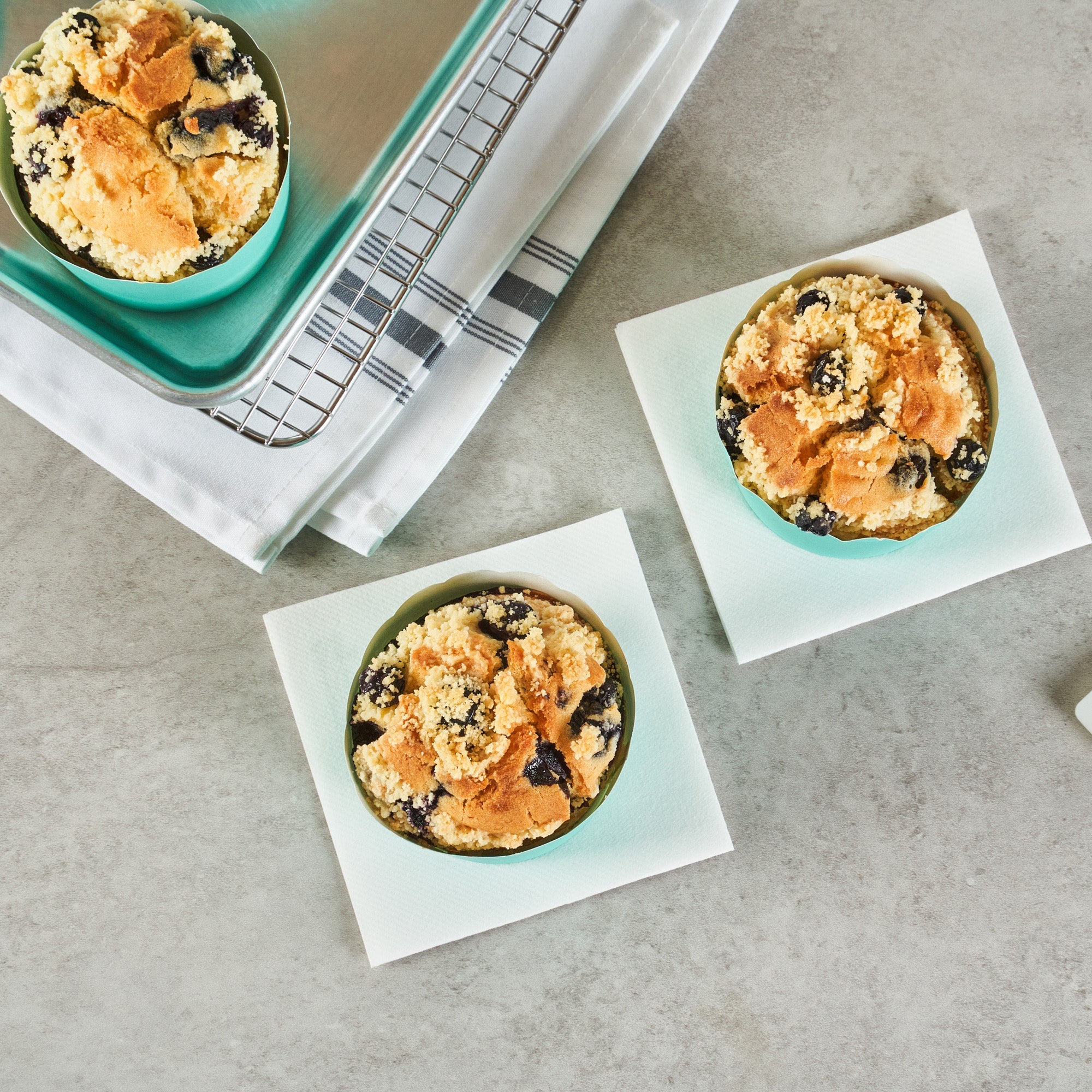 Panificio 10 oz Round Turquoise Paper Jumbo Baking Cup - Scalloped - 3 1/2" x 3 1/2" x 2 1/2" - 200 count box
