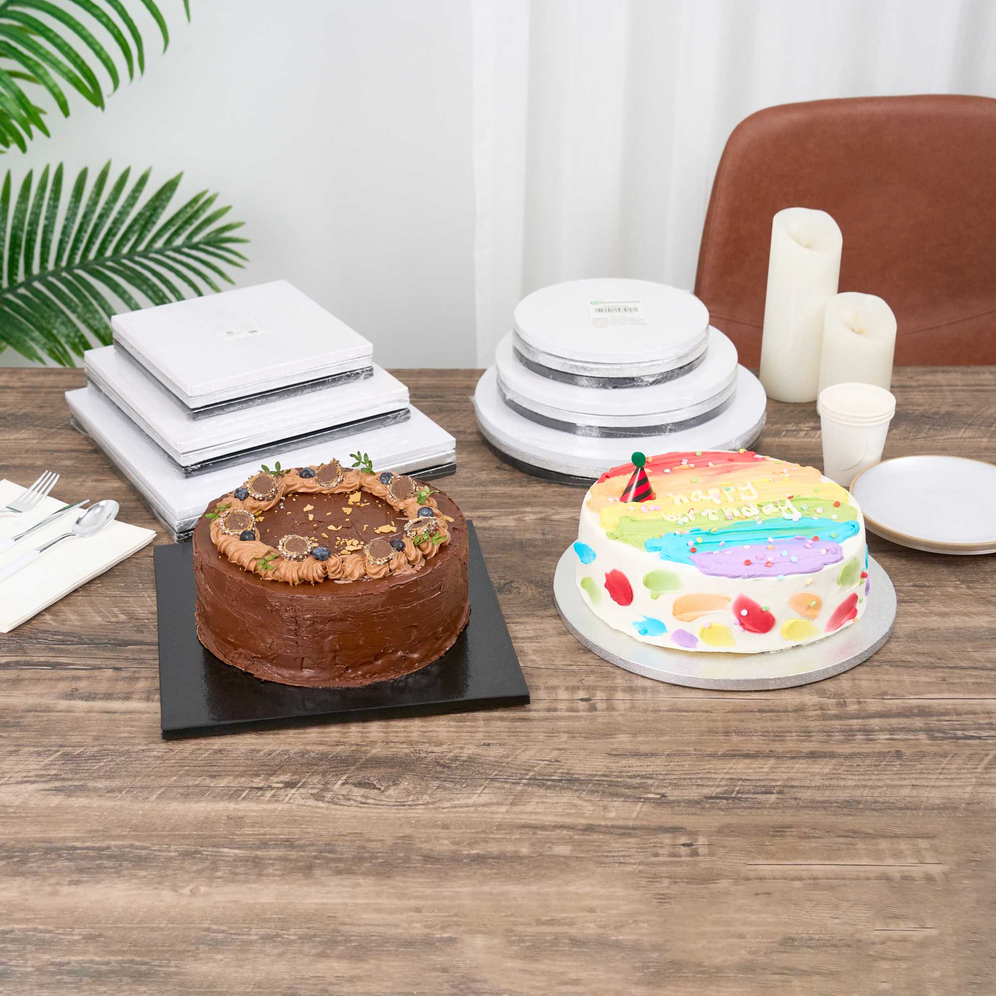 Pastry Tek Square Metallic Silver Cardboard Cake Drum Board - Covered Edge - 8" x 8" x 1/2" - 1 count box