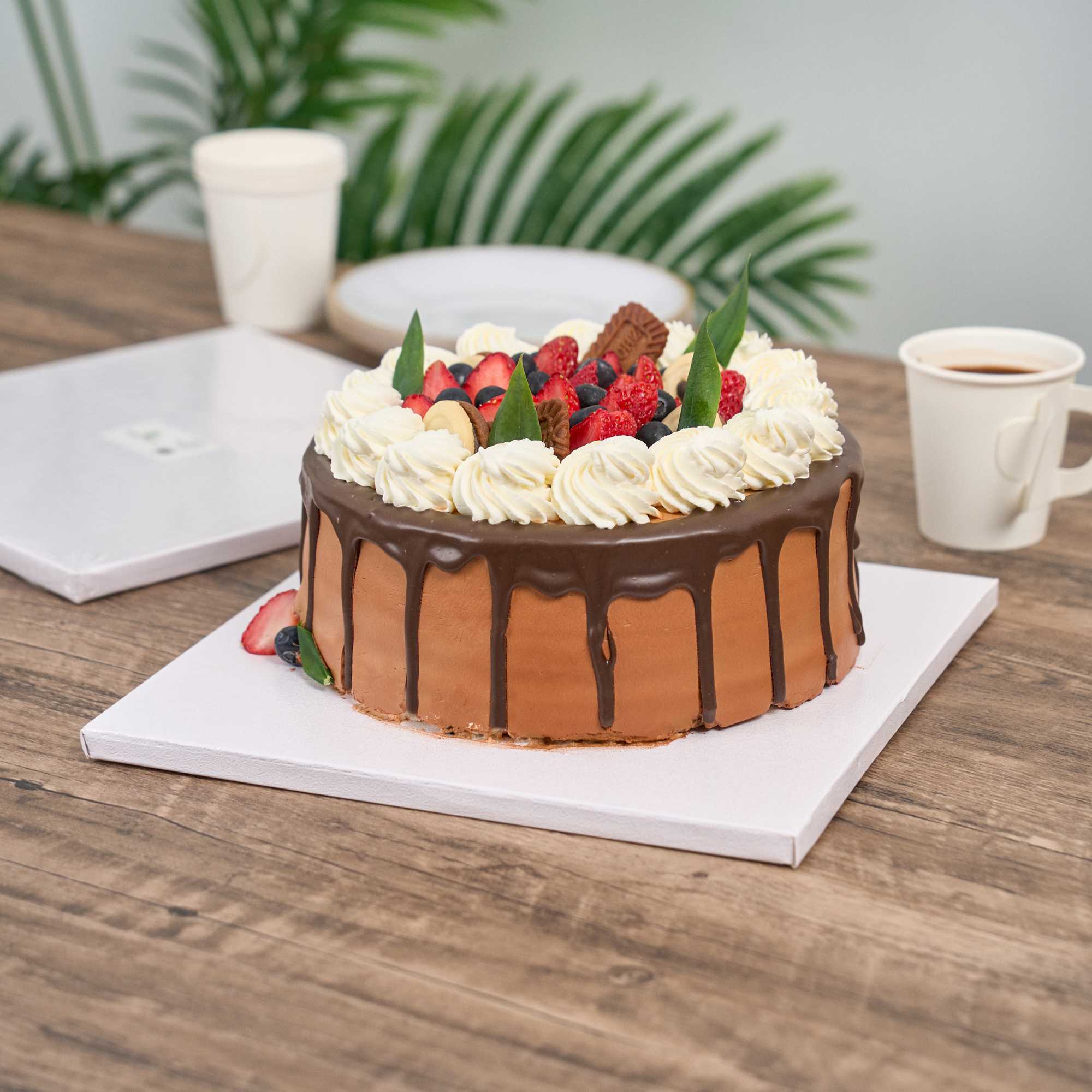 Pastry Tek Square White Cardboard Cake Drum Board - Covered Edge - 10" x 10" x 1/2" - 1 count box