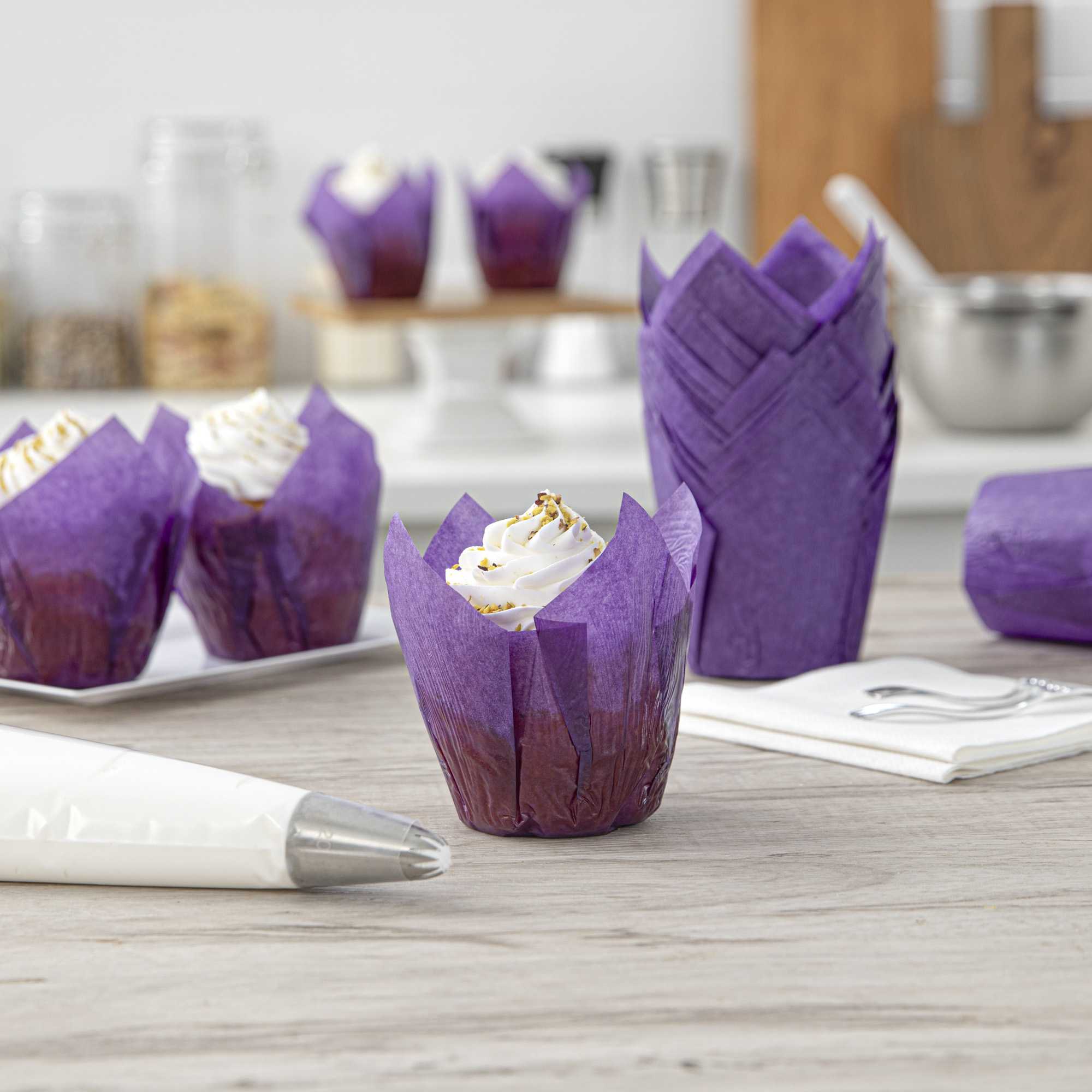 Panificio 4 oz Violet Paper Tulip Baking Cup - Greaseproof - 3 1/2" x 3 1/2" x 3 1/2" - 200 count box