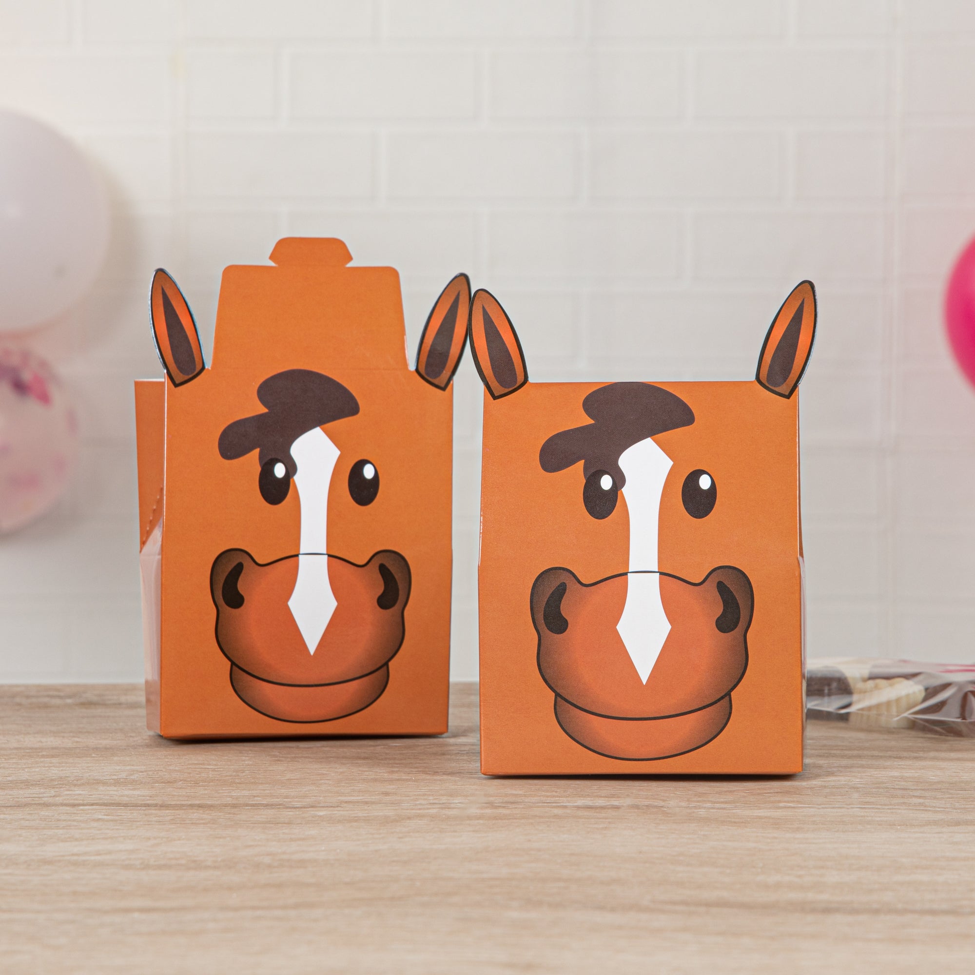 Pastry Tek Paper Happy Pony Candy and Gift Box - 4" x 2" x 5" - 100 count box