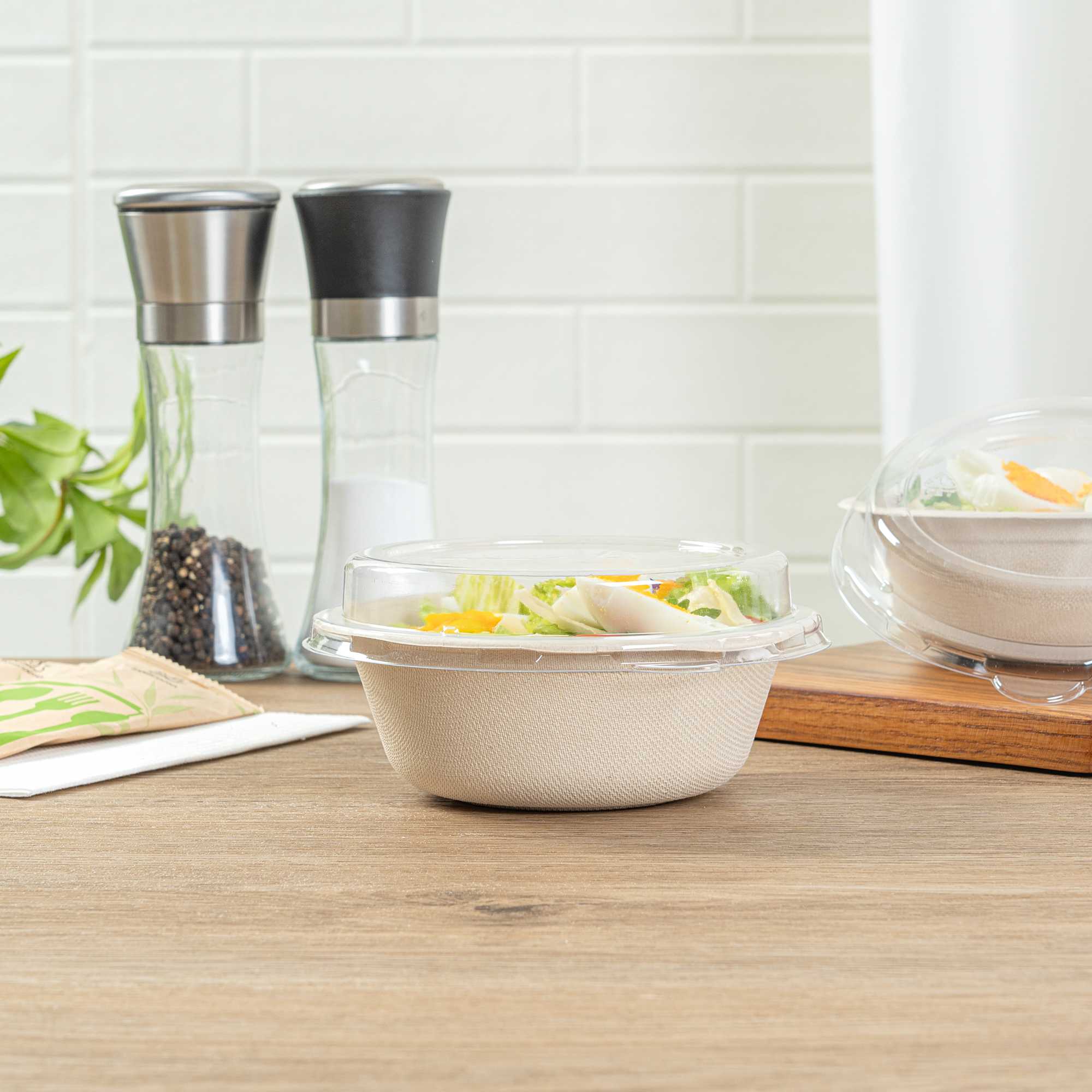 Pulp Safe Round Clear Plastic Dome Lid - Fits 18 oz Bagasse Salad Bowl - 100 count box