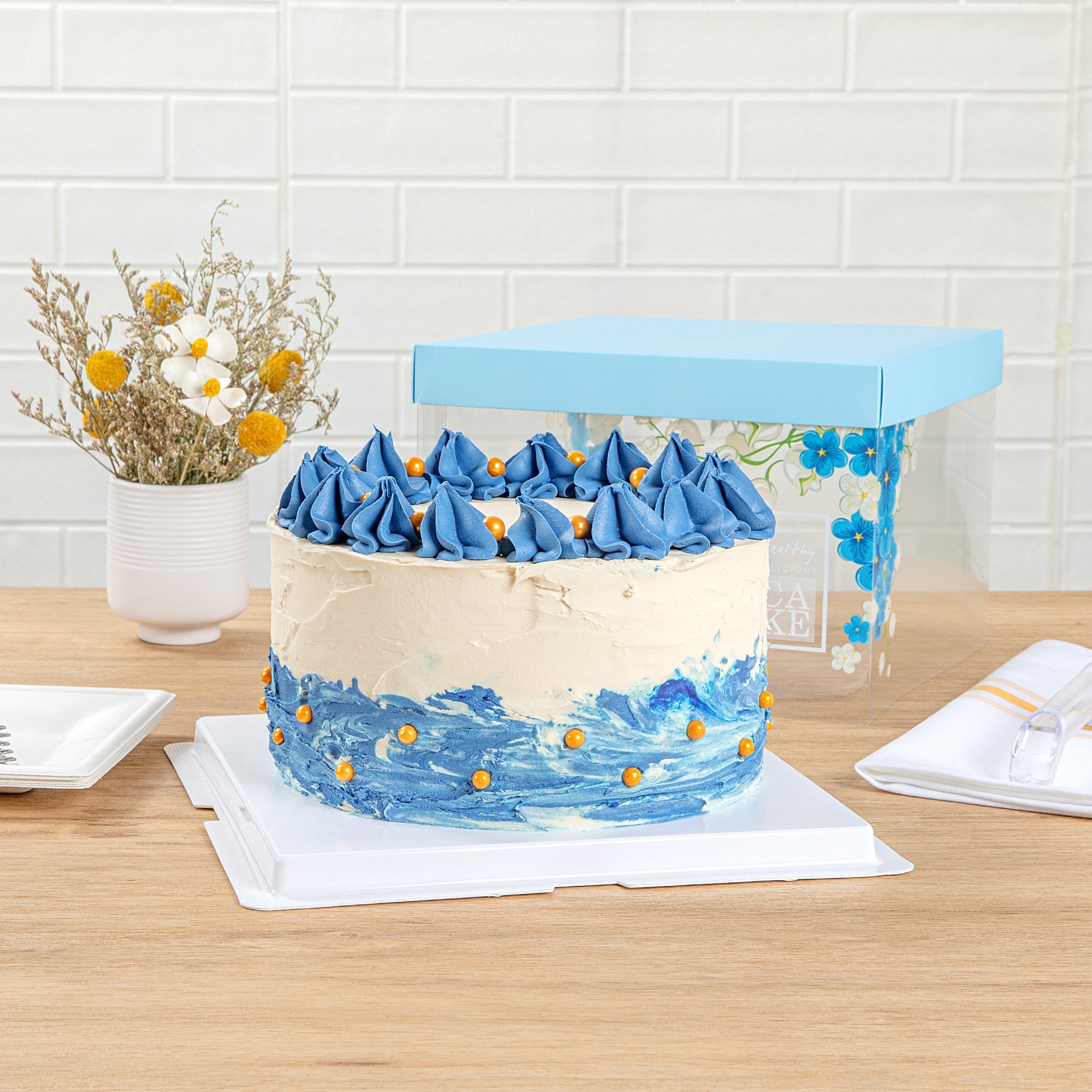Sweet Vision Square Clear Plastic Cake Box - Blue Lid and White Base, Blue Ribbon, Flower Accent - 8 1/2" x 8 1/2" x 6 3/4" - 10 count box